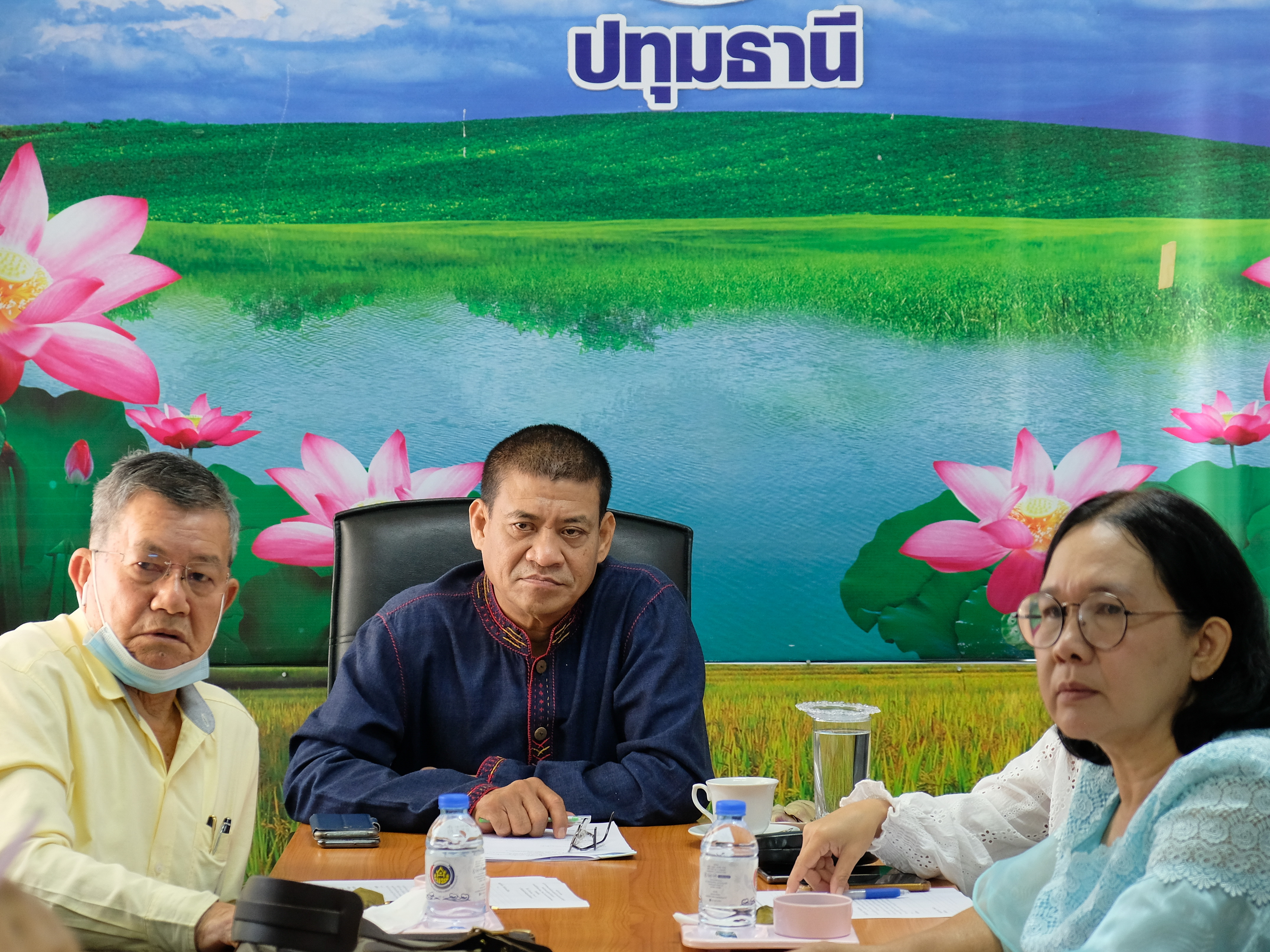 @ปทุมธานี ถิ่นบัวหลวง “พช.ปทุมธานีประชุมคณะกรรมการและคณะทำงานจัดกิจกรรมเพื่อส่งเสริมการท่องเที่ยวและกระตุ้นเศรษฐกิจตามนโยบายของนายกรัฐมนตรี”