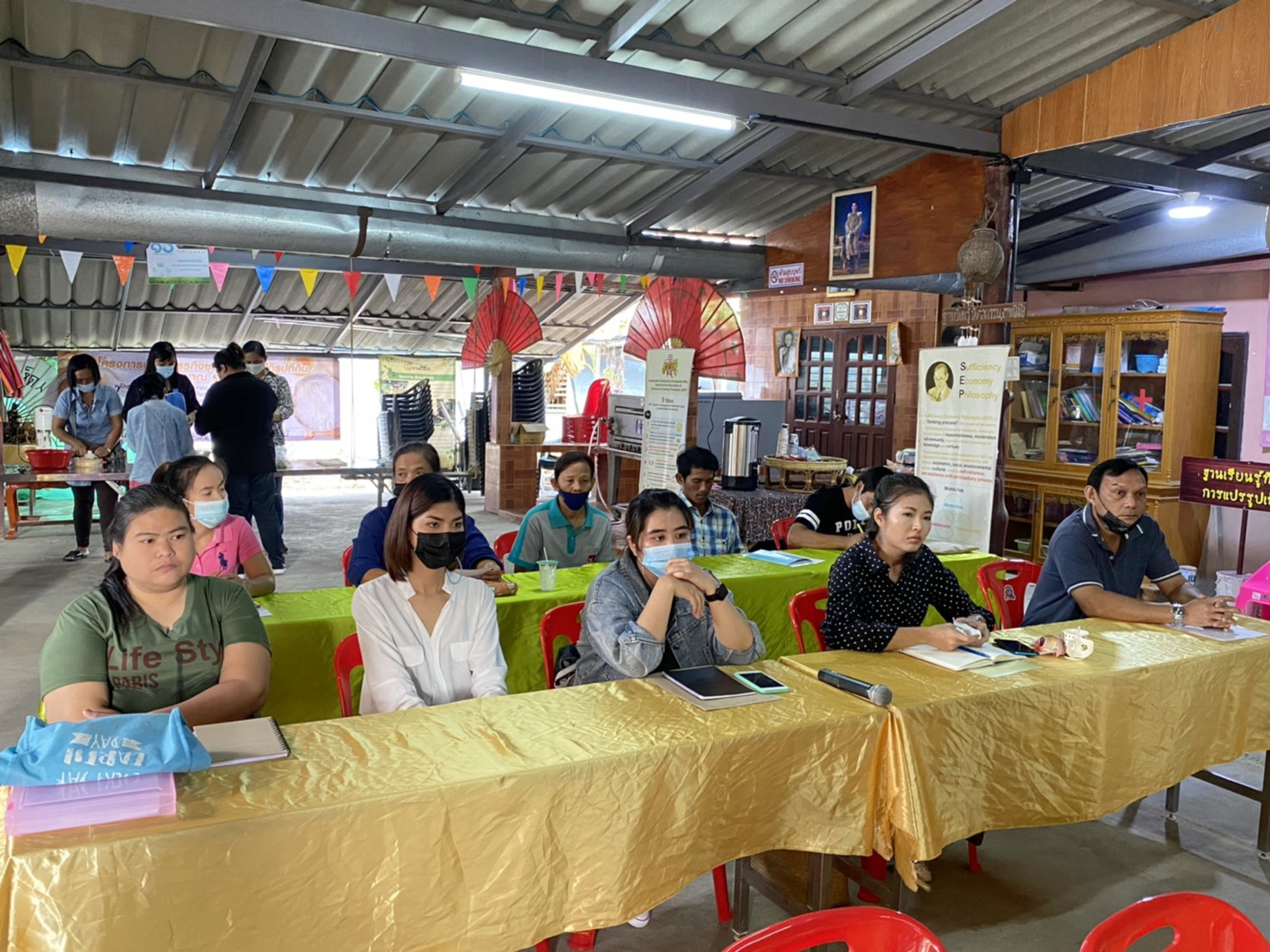 @ปทุมธานี ถิ่นบัวหลวง “พช.ปทุมธานี ปฐมนิเทศ ลูกจ้างเหมาบริการปฏิบัติภารกิจตามโครงการพัฒนาพื้นที่ต้นแบบการพัฒนาคุณภาพชีวิต ตามหลักทฤษฎีใหม่ ประยุกต์ “โคก หนอง นา โมเดล”