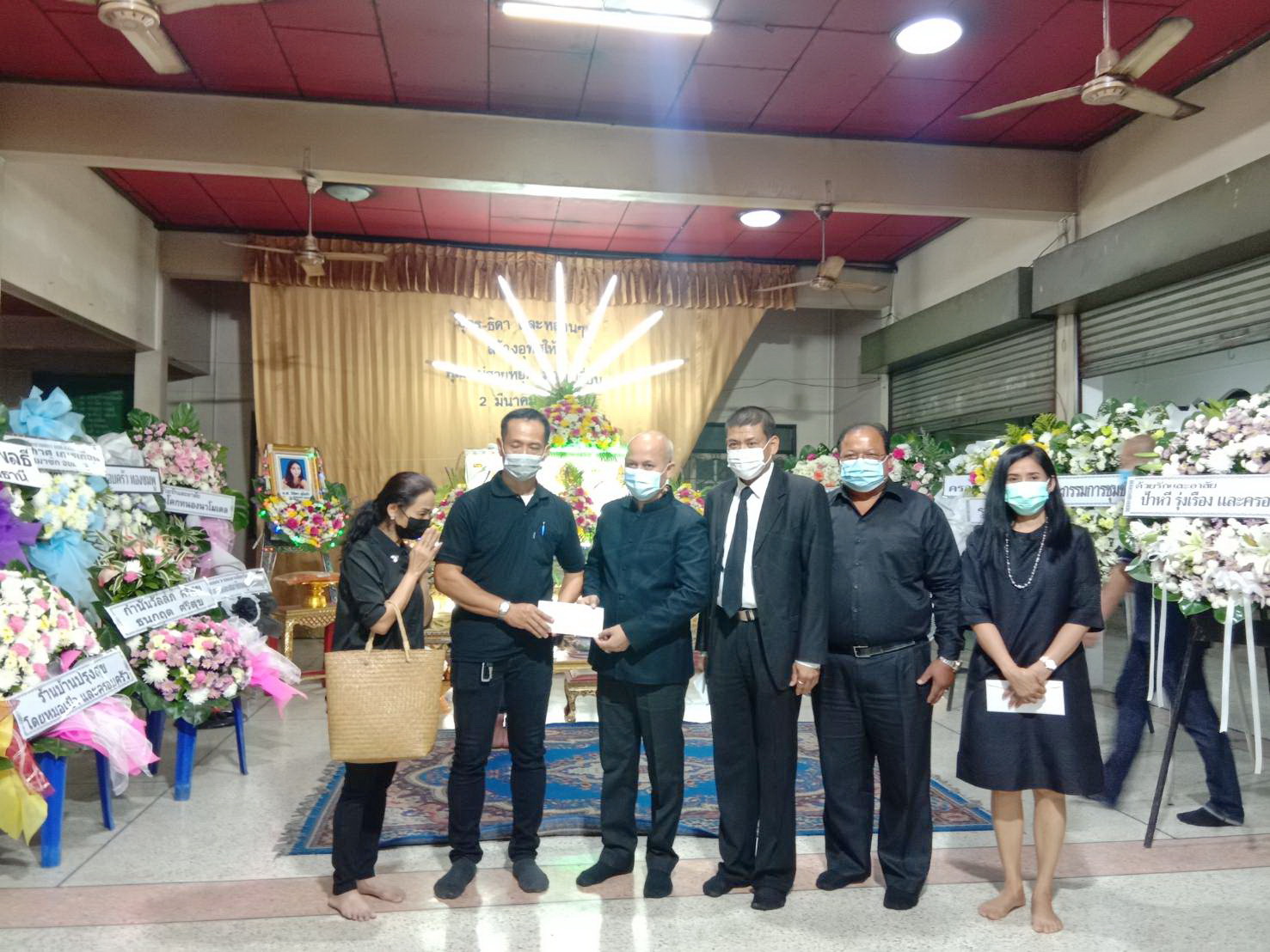 @ปทุมธานี ถิ่นบัวหลวง “นายสุรศักดิ์ อักษรกุล รองอธิบดีกรมการพัฒนาชุมชน เป็นประธานในพิธีสวดพระอภิธรรมศพ นักพัฒนาพื้นที่ต้นแบบ”