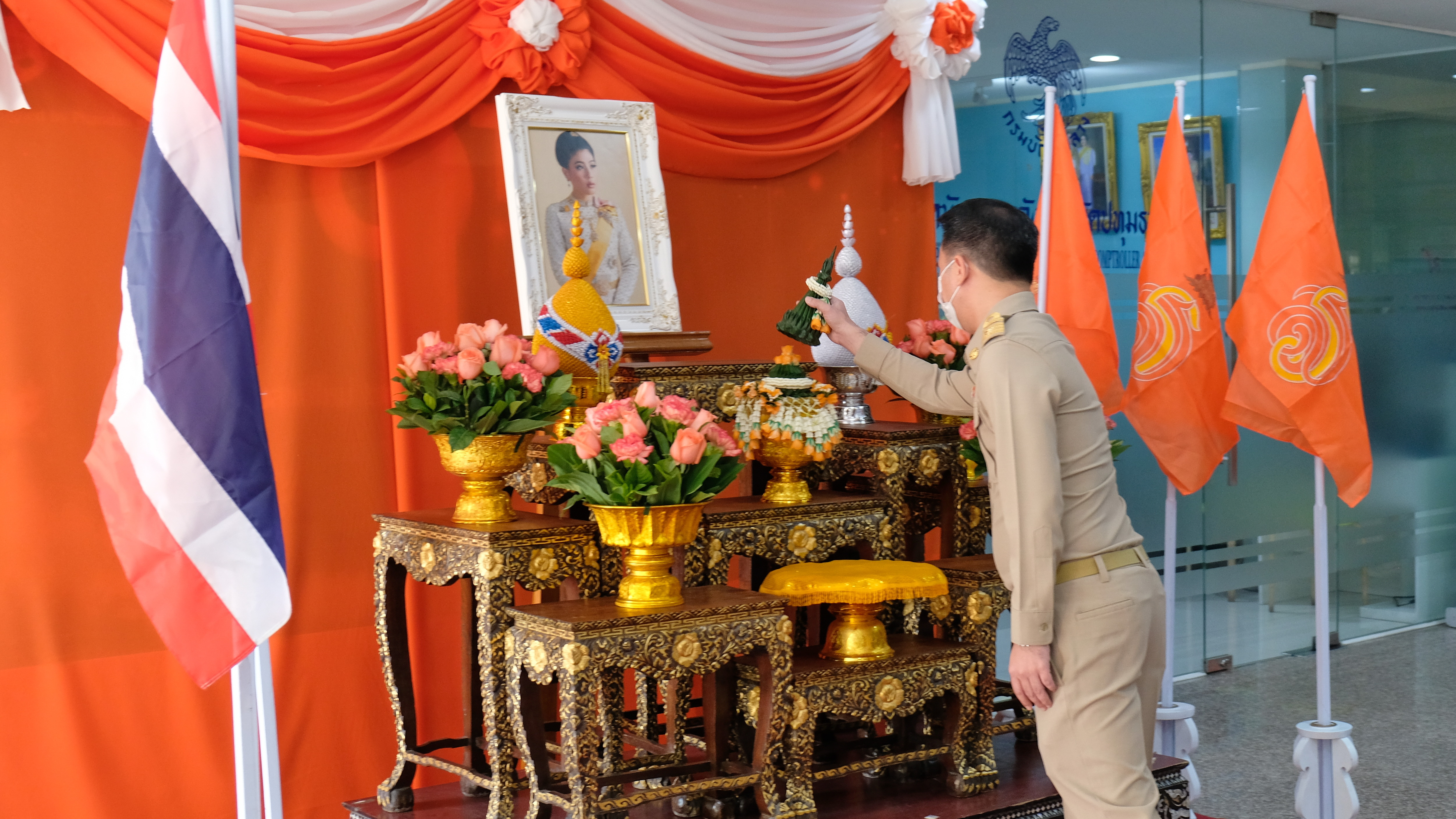 @ปทุมธานี ถิ่นบัวหลวง “พช.ปทุมธานี ประกอบพิธีมอบลายผ้า ชื่อลาย “ผ้ามัดหมี่ลายขอเจ้าฟ้าสิริวัณณวรีฯ”