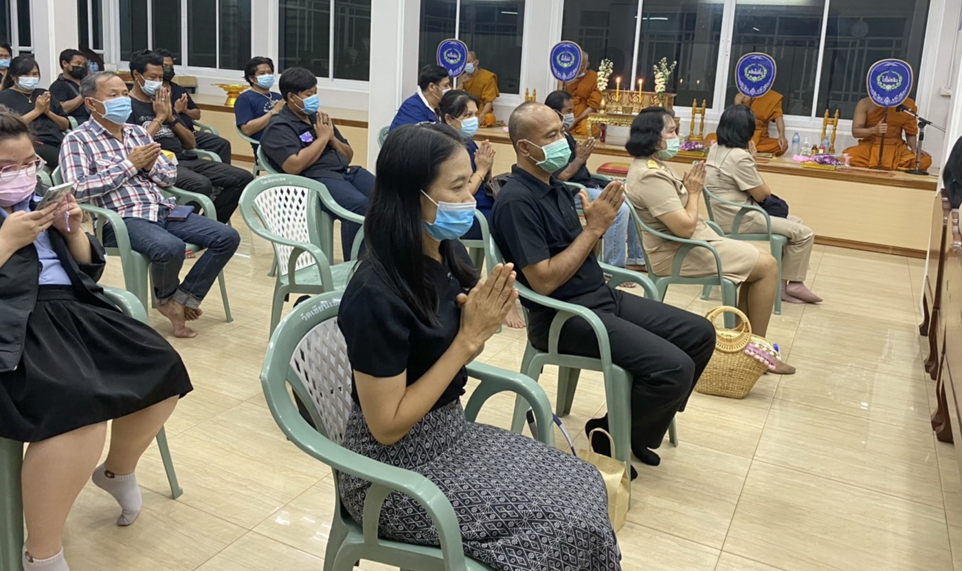 พช.ปทุมธานี “รองอธิบดีกรมการพัฒนาชุมชน นายสุรศักดิ์ อักษรกุล เป็นประธานในพิธีสวดพระอภิธรรมศพ บิดาของพัฒนากร สพอ.คลองหลวง”