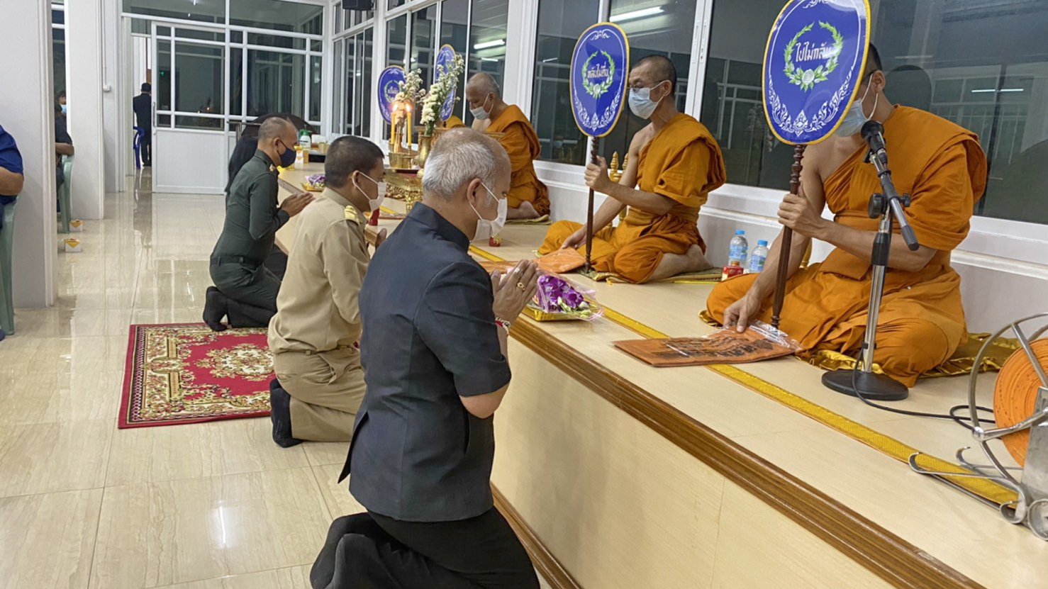 พช.ปทุมธานี “รองอธิบดีกรมการพัฒนาชุมชน นายสุรศักดิ์ อักษรกุล เป็นประธานในพิธีสวดพระอภิธรรมศพ บิดาของพัฒนากร สพอ.คลองหลวง”