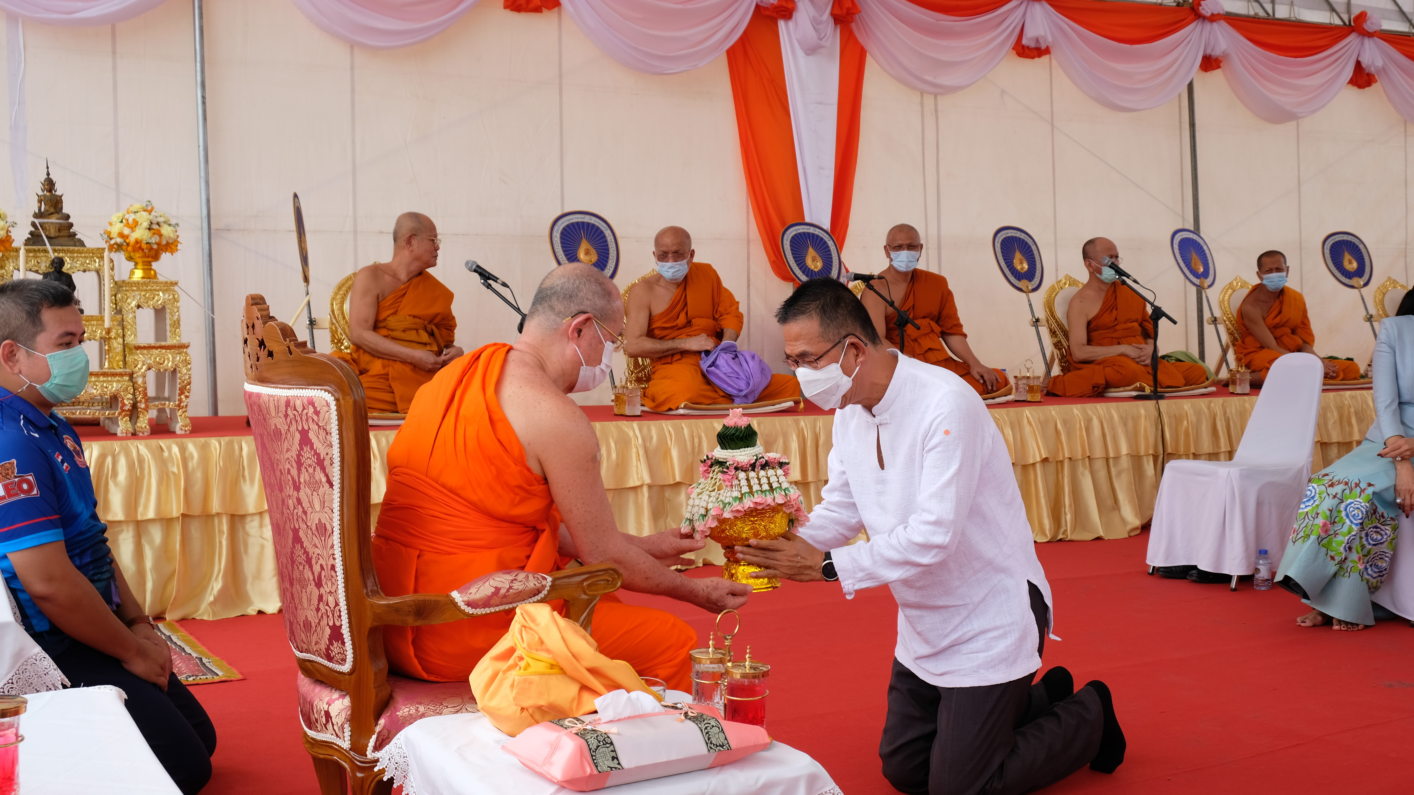 พจ.ปทุมธานี “ร่วมพิธีบูรณะปฏิสังขรณ์ “ยกวัดร้างเป็นวัดให้มีพระภิกษุอยู่จำพรรษา” และพิธีบวงสรวงบูชาเทพยดา”