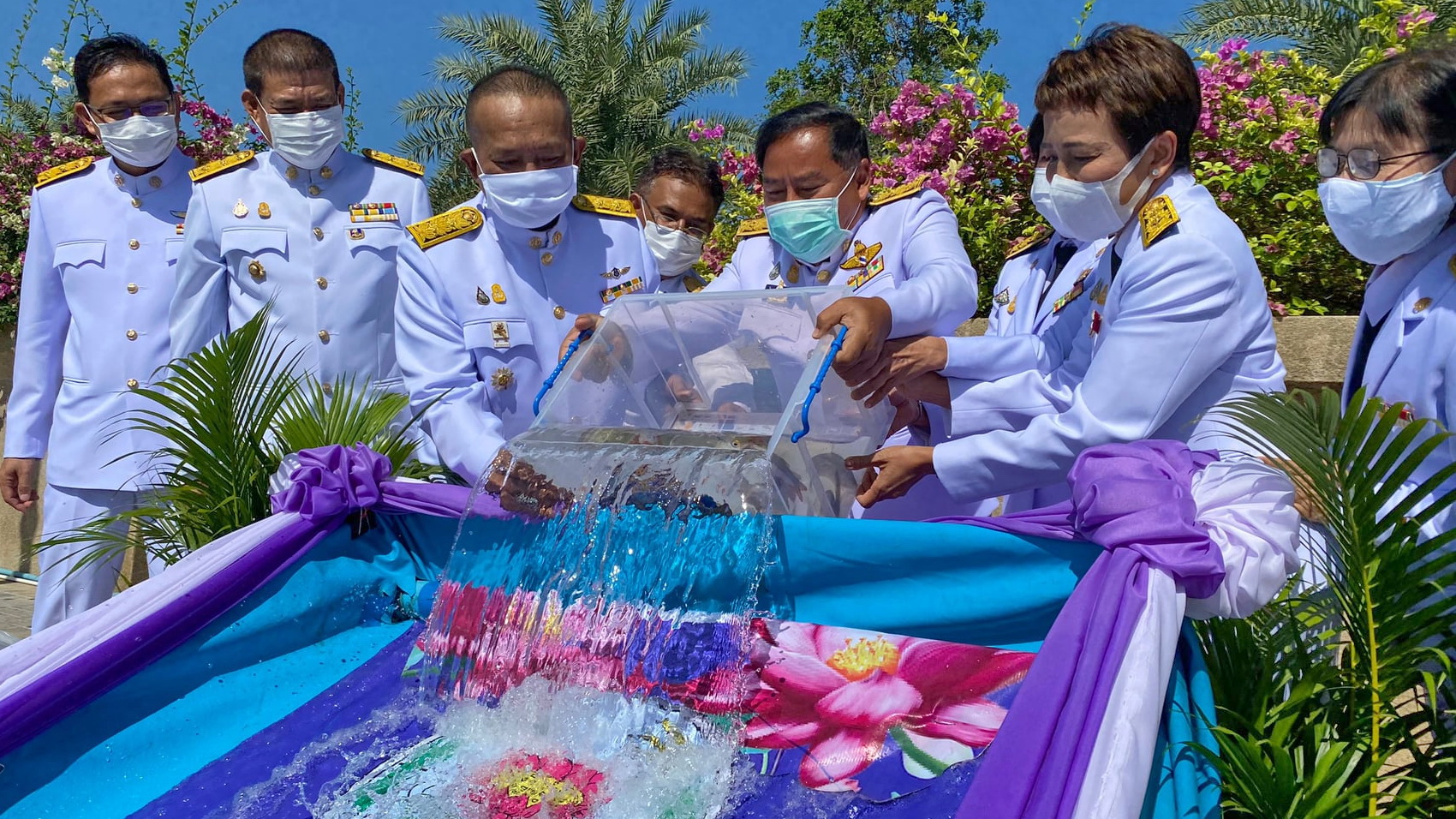 พช.ปทุมธานี “ร่วมพิธีเปิดนิทรรศการเฉลิมพระเกียรติ สมเด็จพระนางเจ้าสุทิดา พัชรสุธาพิมลลักษณ พระบรมราชินี”