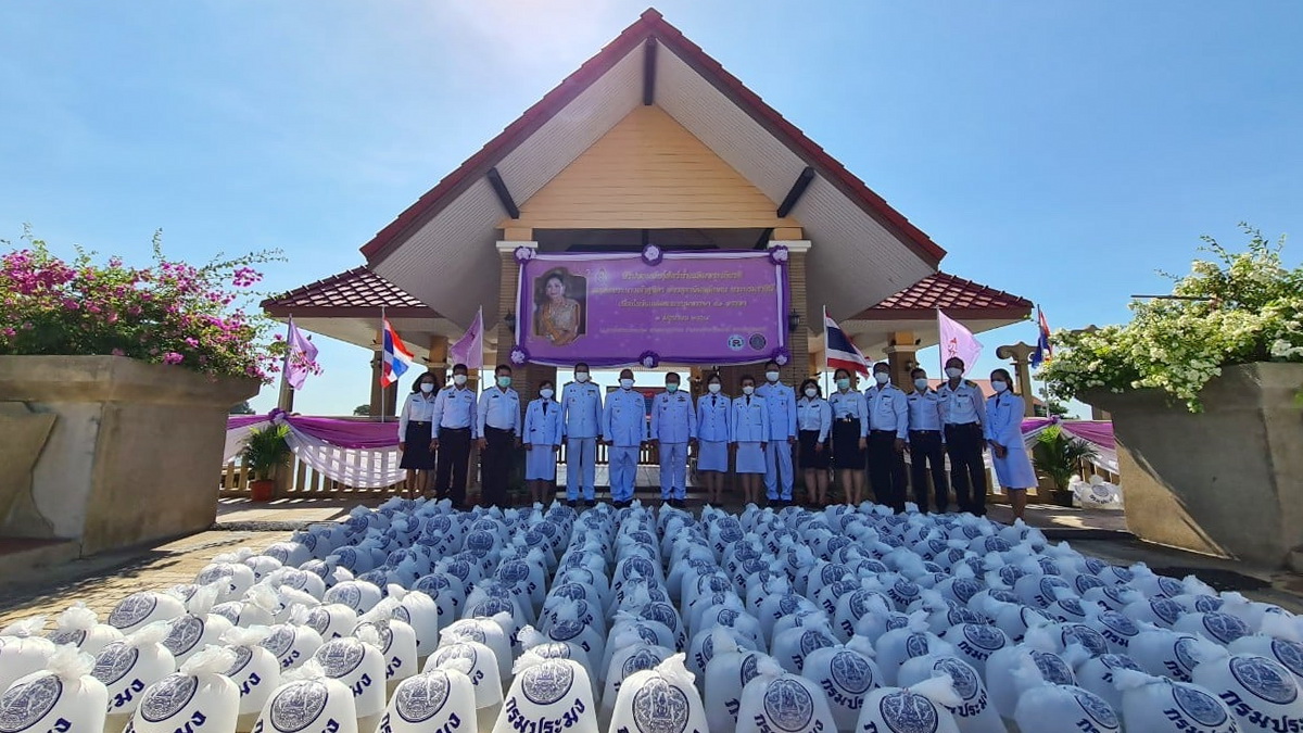 พช.ปทุมธานี “ร่วมพิธีเปิดนิทรรศการเฉลิมพระเกียรติ สมเด็จพระนางเจ้าสุทิดา พัชรสุธาพิมลลักษณ พระบรมราชินี”