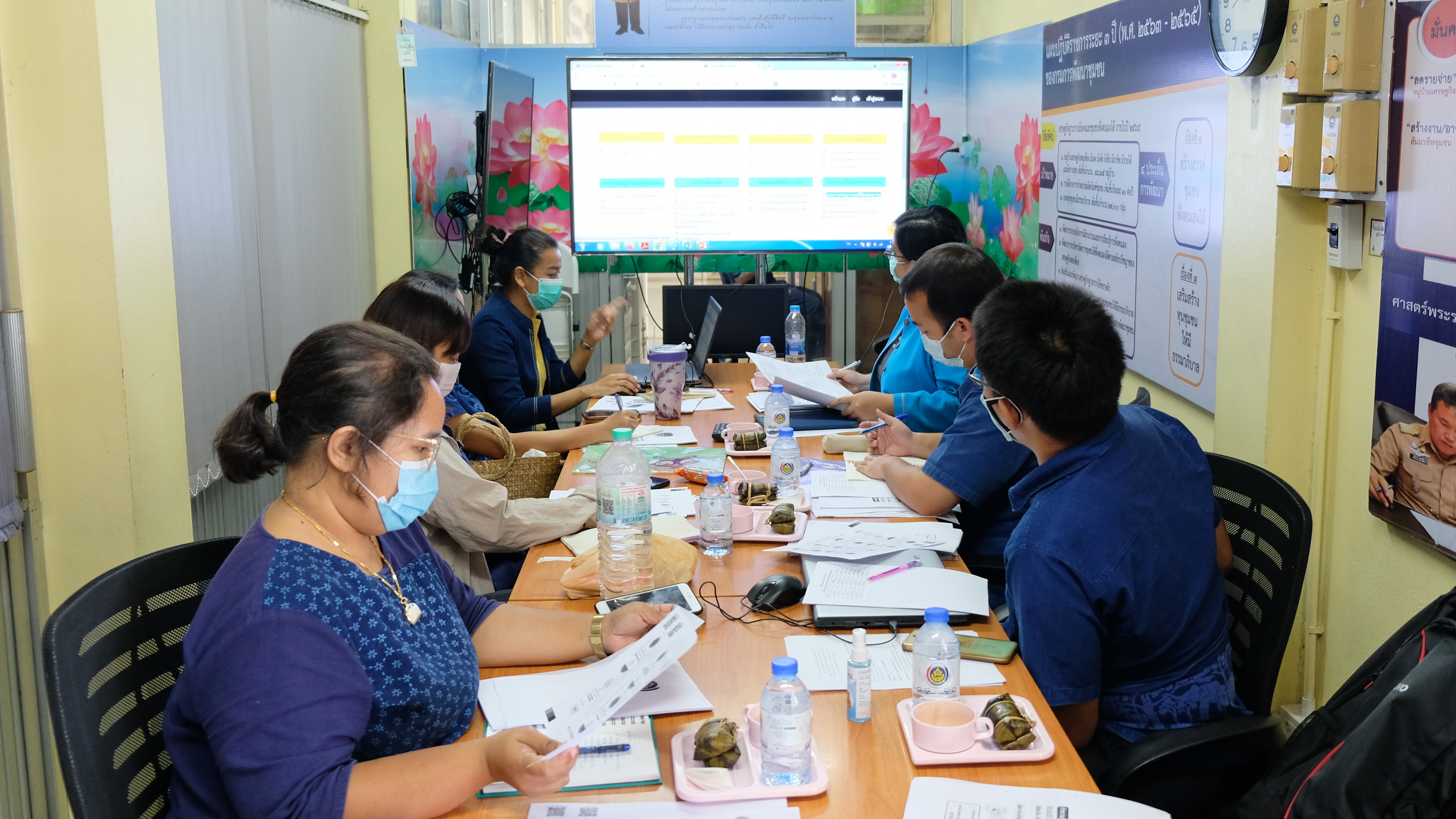 พช.ปทุมธานี “ประชุมชี้แจงแนวทางการขับเคลื่อนการพัฒนาสารสนเทศงานพัฒนาชุมชน”