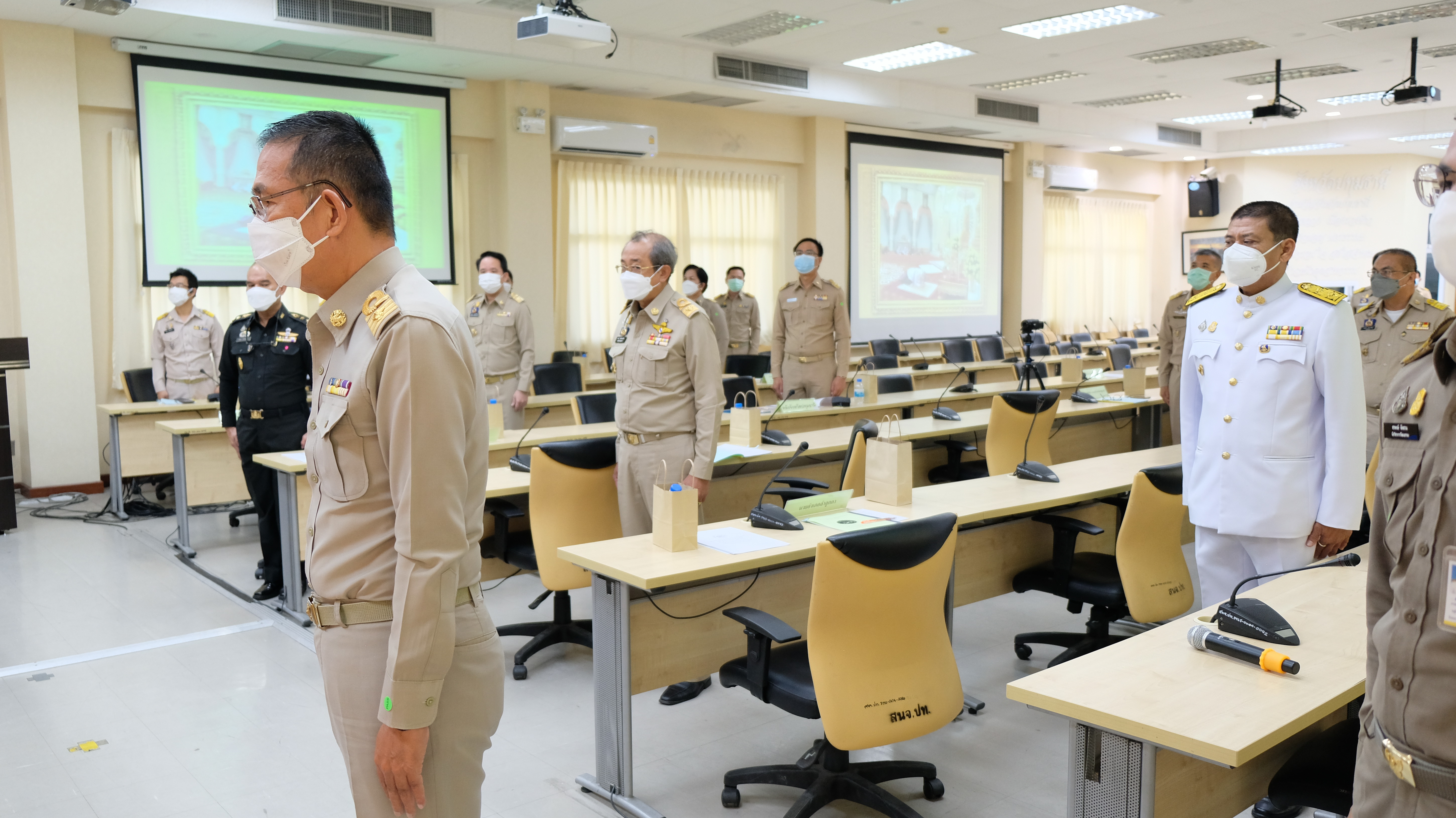 พช.ปทุมธานี “พัฒนาการจังหวัดปทุมธานี รับครื่องหมาย “รักษาดินแดนยิ่งชีพ” ประจำปี ๒๕๖๔”