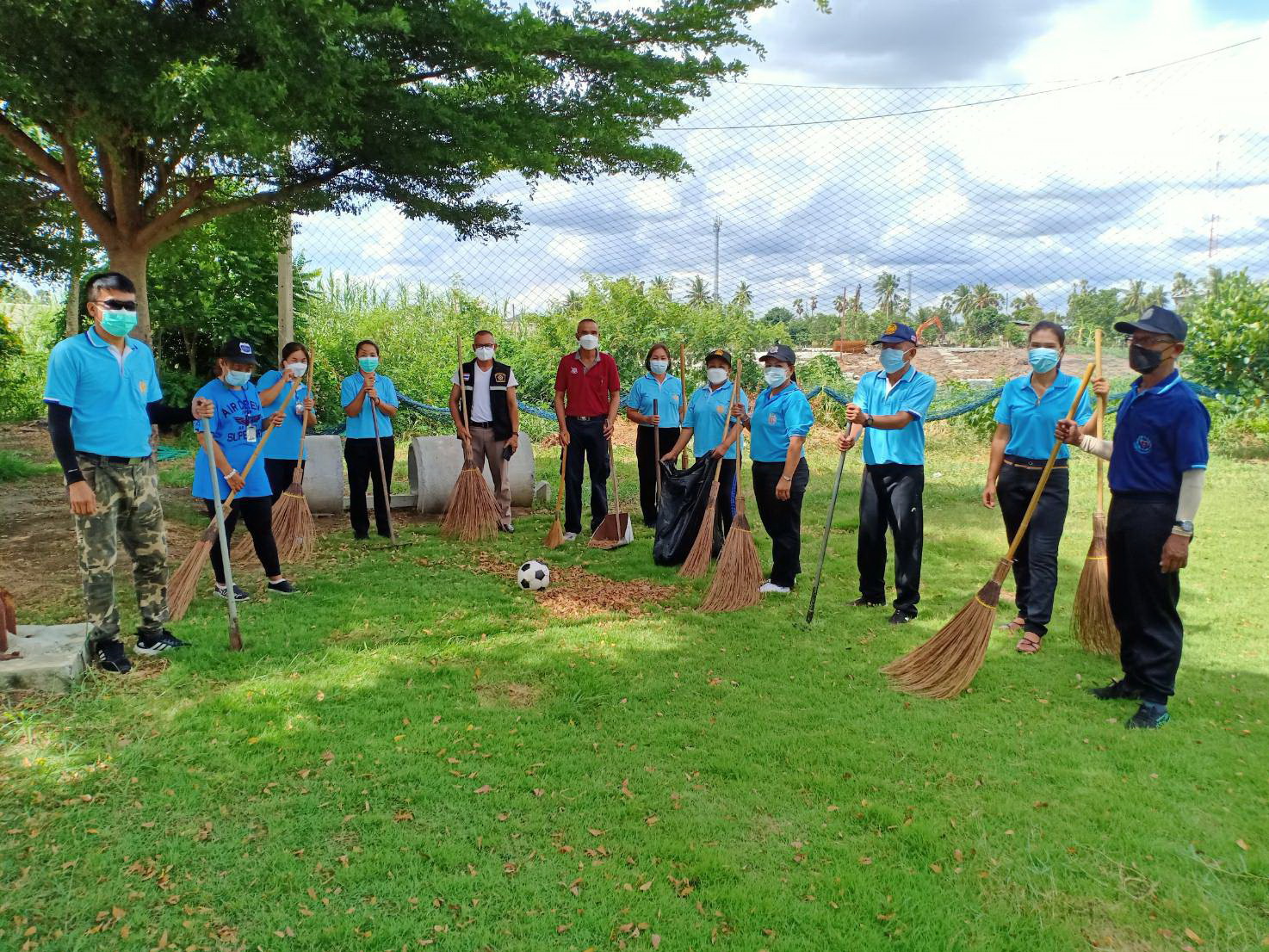 พช.ปทุมธานี “กองทุนแม่ของแผ่นดิน จังหวัดปทุมธานี ทำกิจกรรม ทำความดี ถวายเป็นพระราชกุศลแด่สมเด็จพระนางเจ้าสิริกิติ์ พระบรมราชินีนาถพระบรมราชชนนีพันปีหลวง”