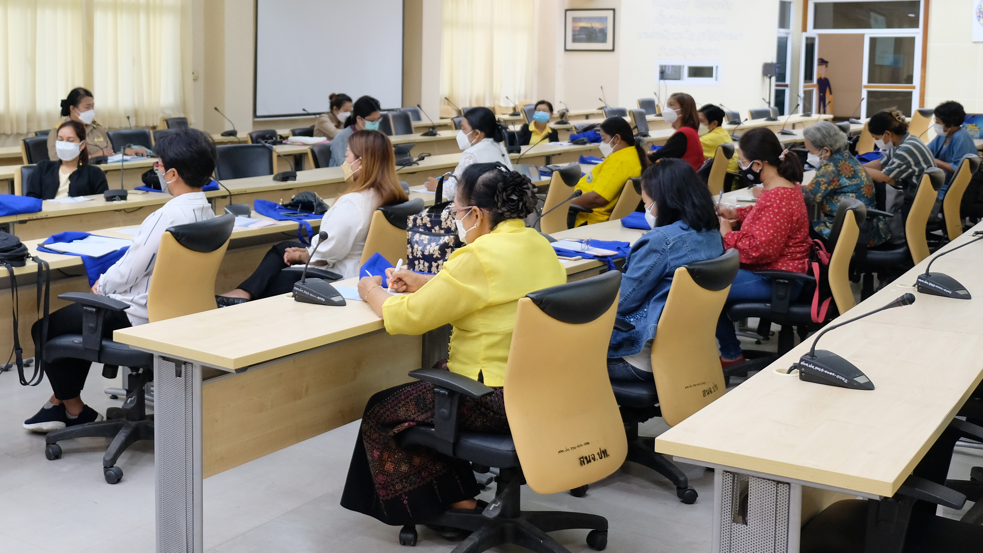 พช.ปทุมธานี “ประชุมเชิงปฏิบัติการสร้างรายได้จากกิจการอาหารปลอดภัย”