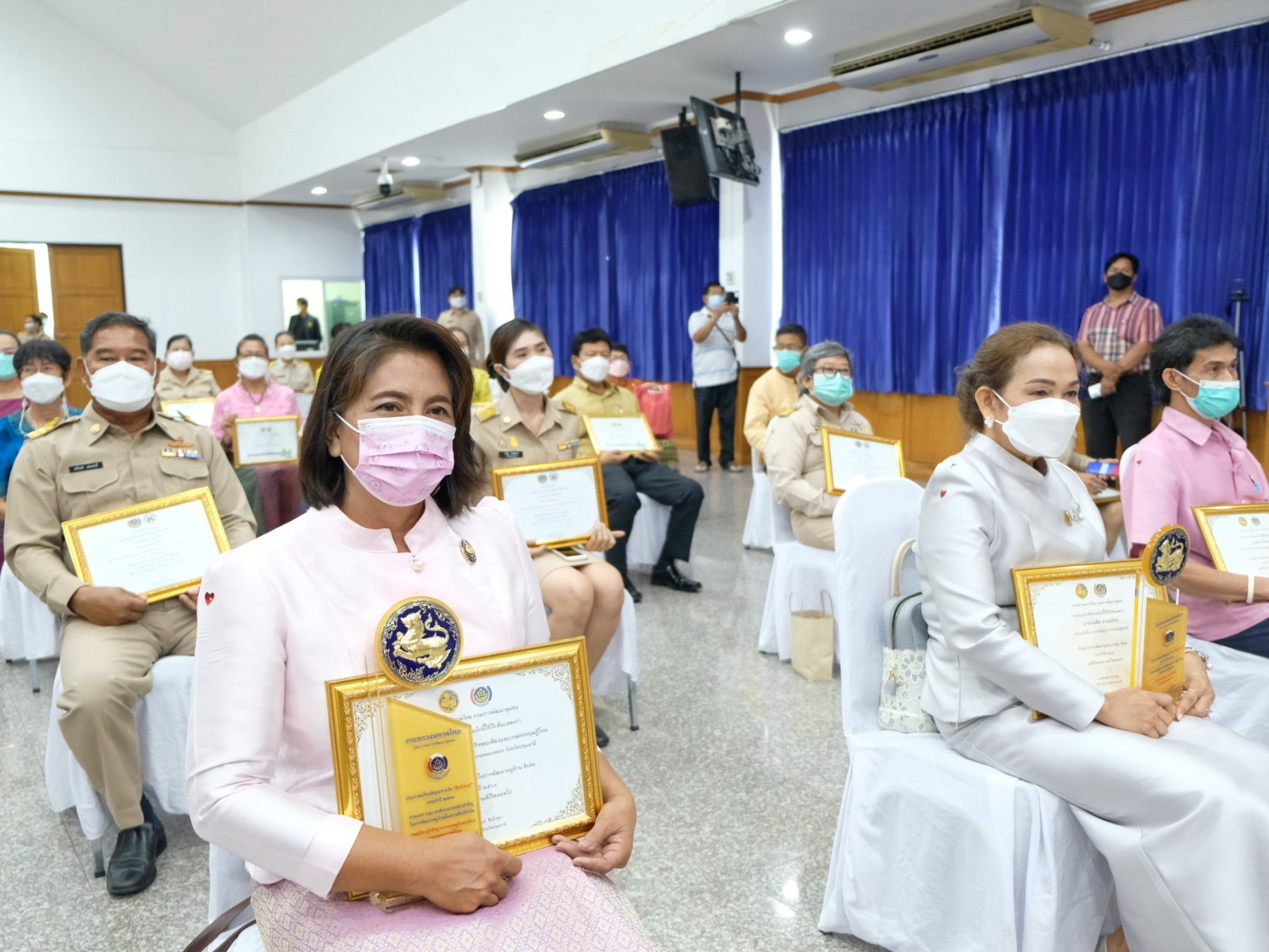 พช.ปทุมธานี “จัดกิจกรรมวันเชิดชูเกียรติ คนปทุมธานี ประจำปี ๒๕๖๔”