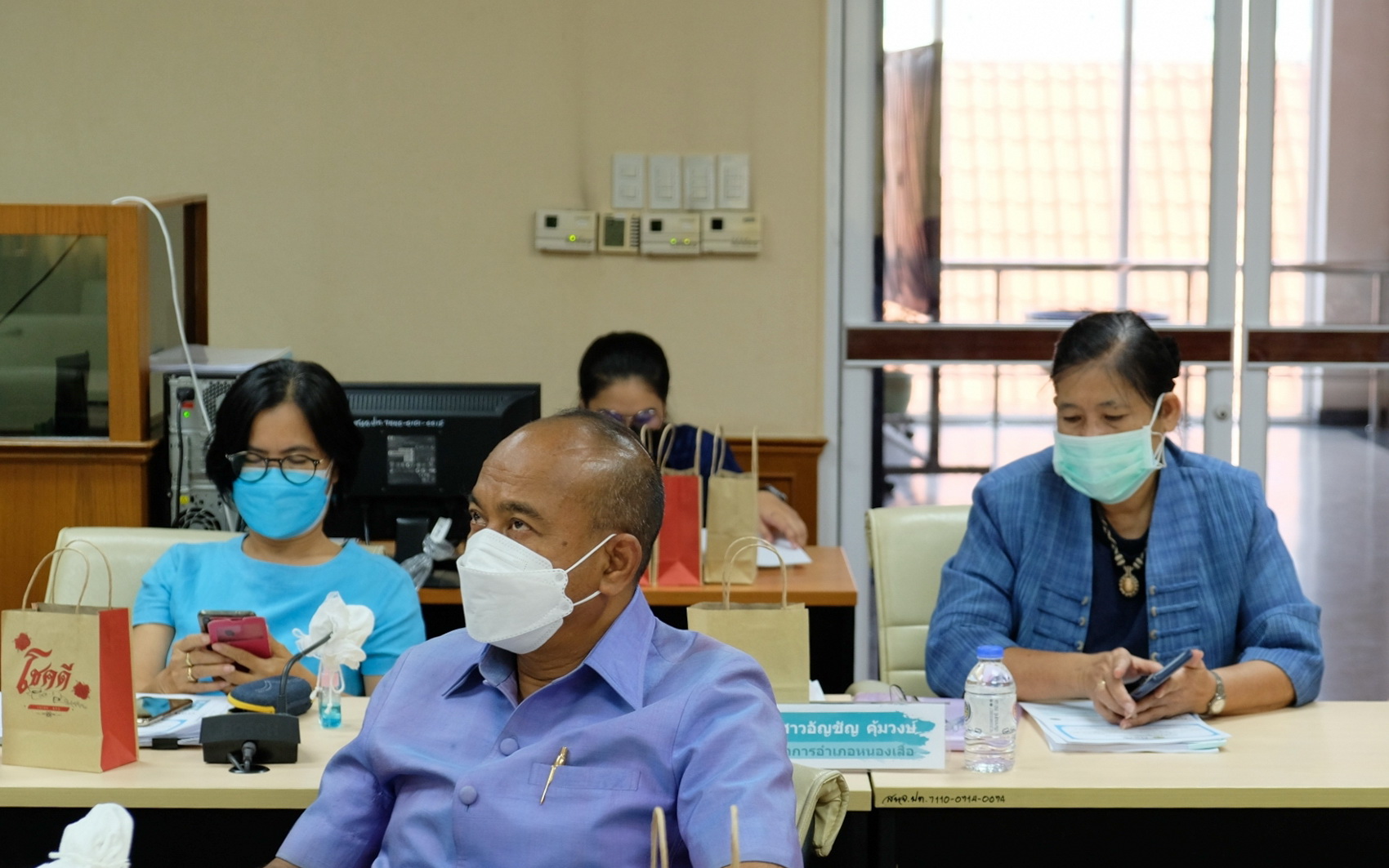 พช.ปทุมธานี “ร่วมประชุมชี้แจงการขับเคลื่อนการขจัดความยากจนและพัฒนาคนทุกช่วงวัยอย่างยั่งยืนตามหลักปรัชญาของเศรษฐกิจพอเพียง”