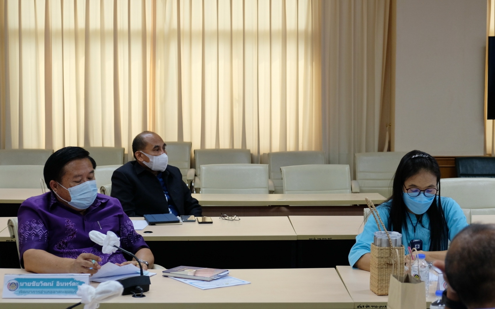 พช.ปทุมธานี “ร่วมประชุมชี้แจงการขับเคลื่อนการขจัดความยากจนและพัฒนาคนทุกช่วงวัยอย่างยั่งยืนตามหลักปรัชญาของเศรษฐกิจพอเพียง”