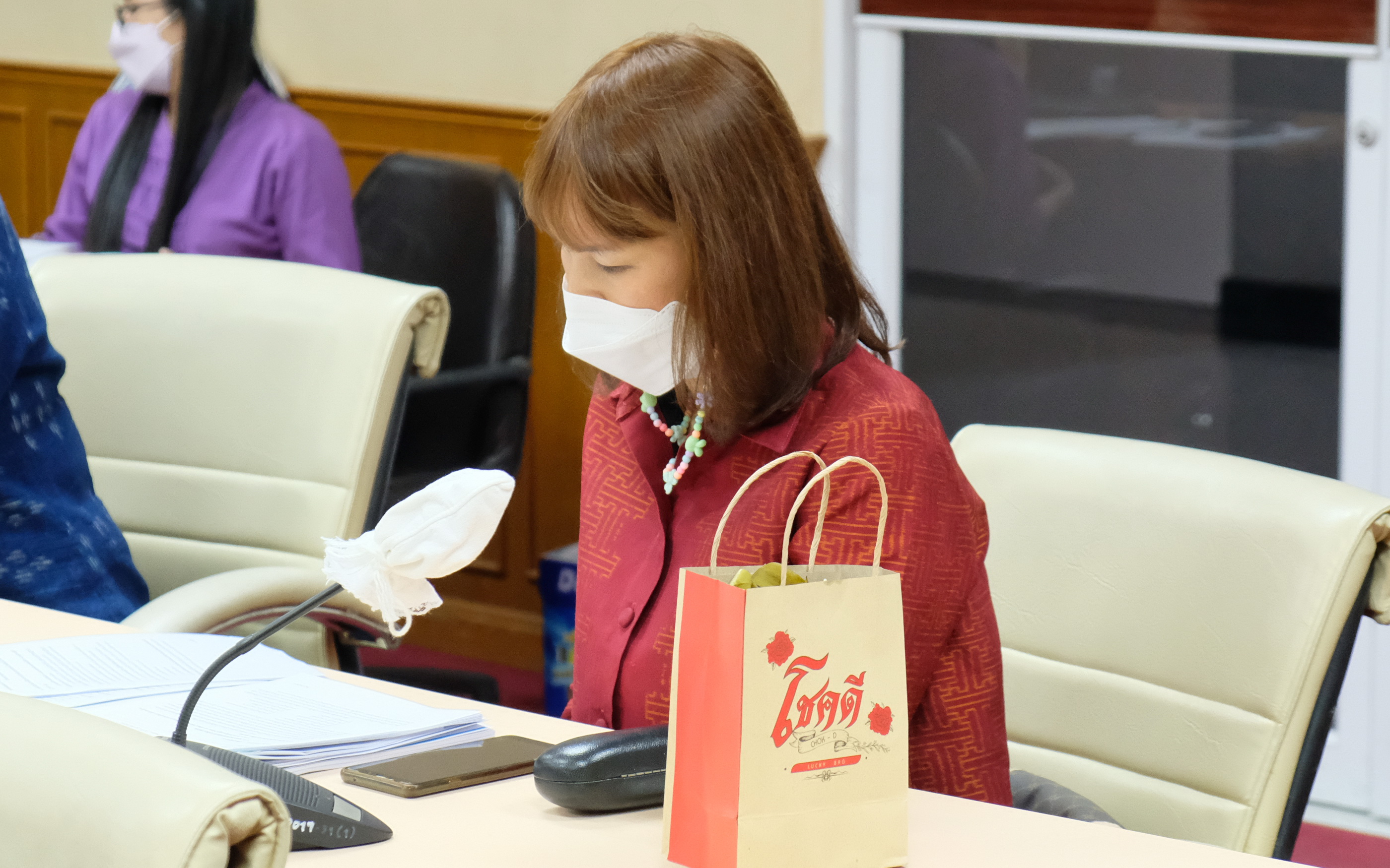 พช.ปทุมธานี “ร่วมประชุมชี้แจงการขับเคลื่อนการขจัดความยากจนและพัฒนาคนทุกช่วงวัยอย่างยั่งยืนตามหลักปรัชญาของเศรษฐกิจพอเพียง”