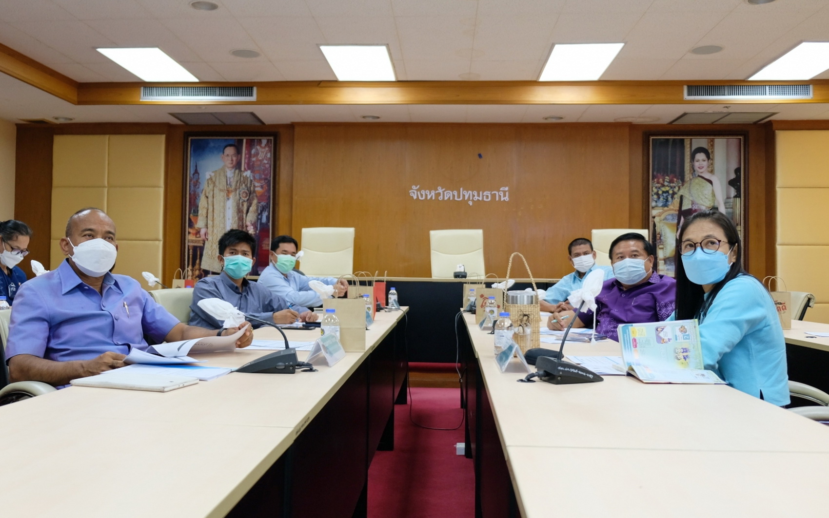 พช.ปทุมธานี “ร่วมประชุมชี้แจงการขับเคลื่อนการขจัดความยากจนและพัฒนาคนทุกช่วงวัยอย่างยั่งยืนตามหลักปรัชญาของเศรษฐกิจพอเพียง”