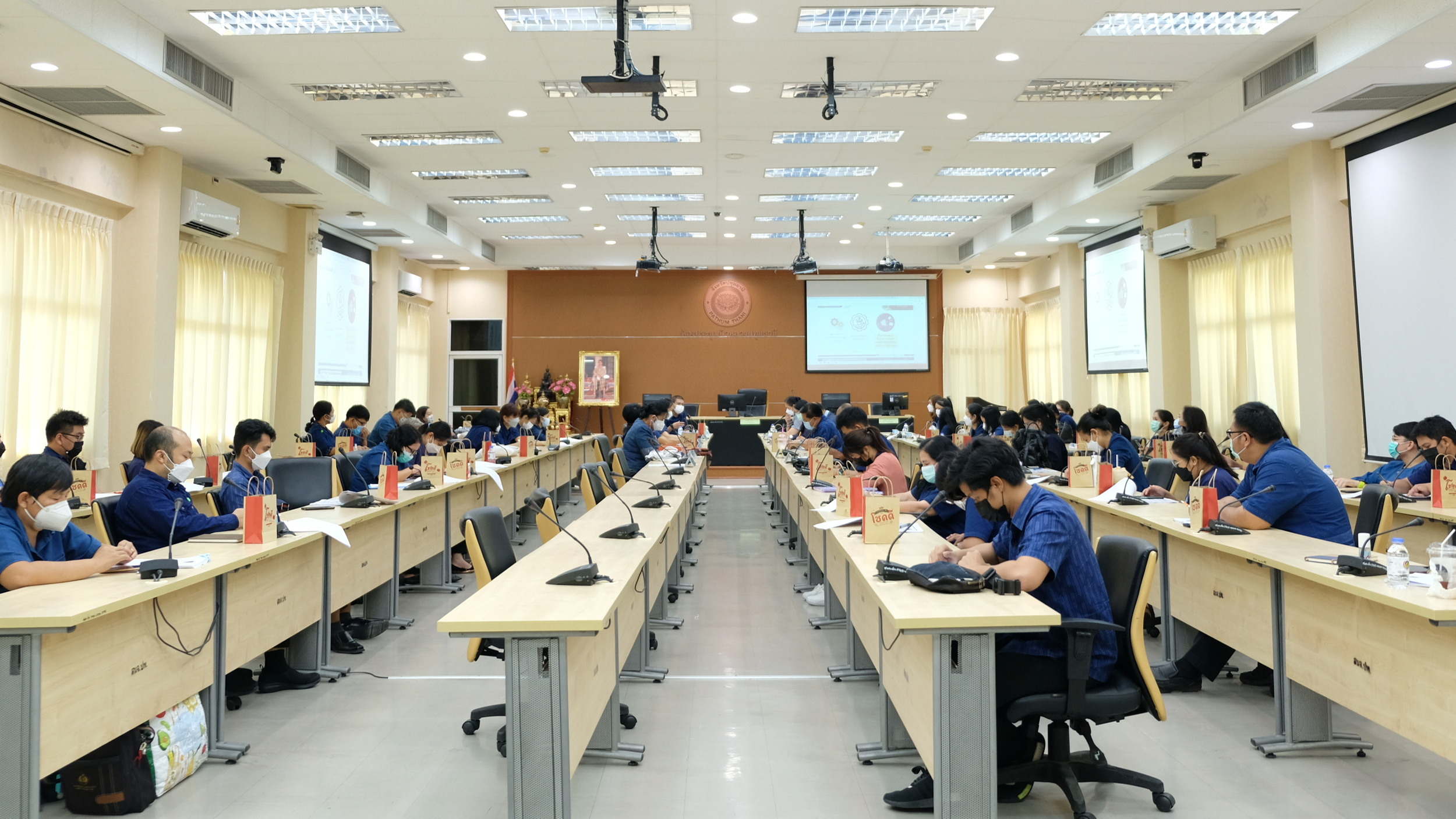 พช.ปทุมธานี “ประชุมมอบนโยบายและแนวทางการดำเนินงานพัฒนาชุมชน ประจำปีงบประมาณ ๒๕๖๕”