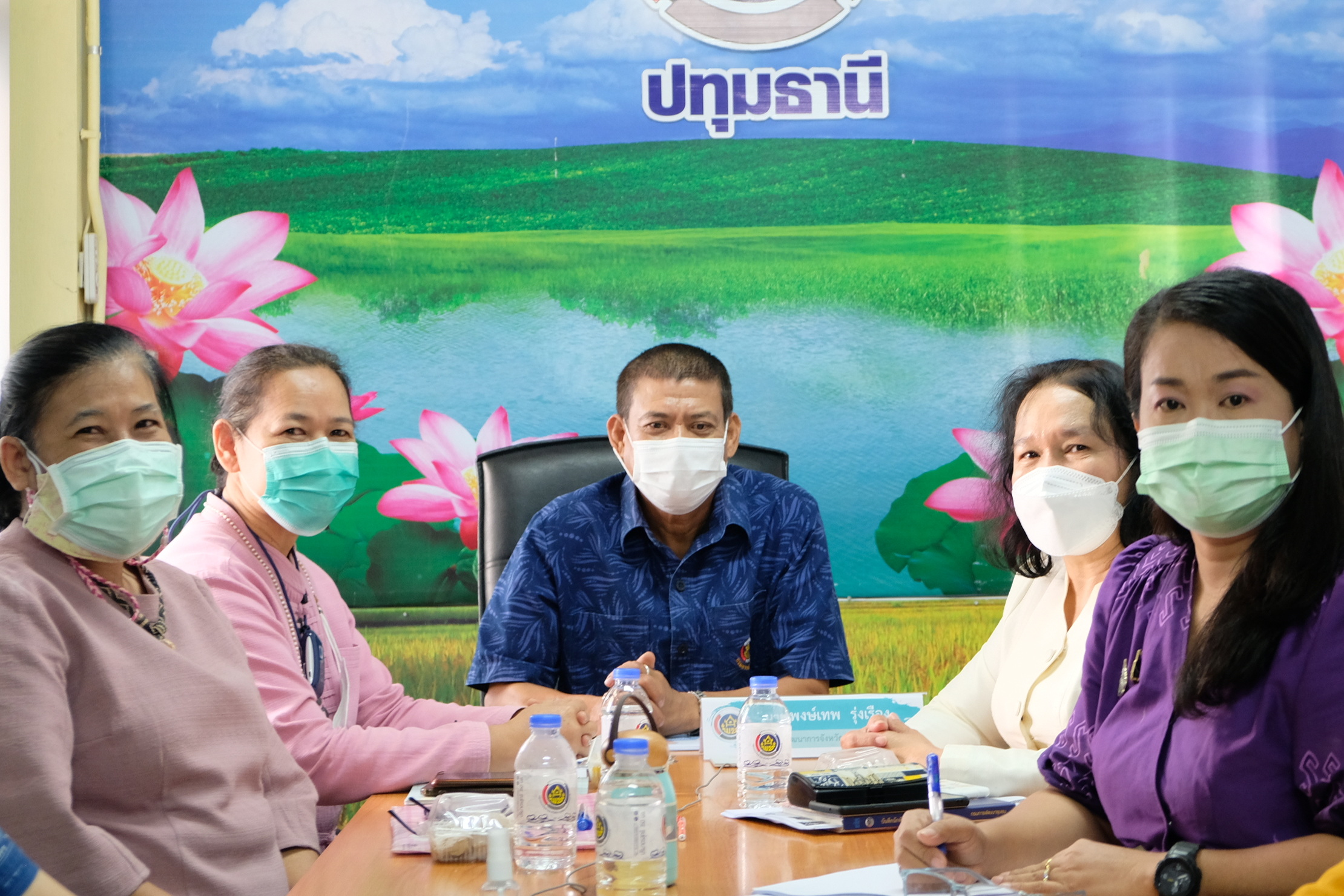 พช.ปทุมธานี “ร่วมประชุมการขับเคลื่อนงานเศรษฐกิจฐานรากด้วยกองทุนชุมชน ประจำปีงบประมาณ พ.ศ. ๒๕๖๕”