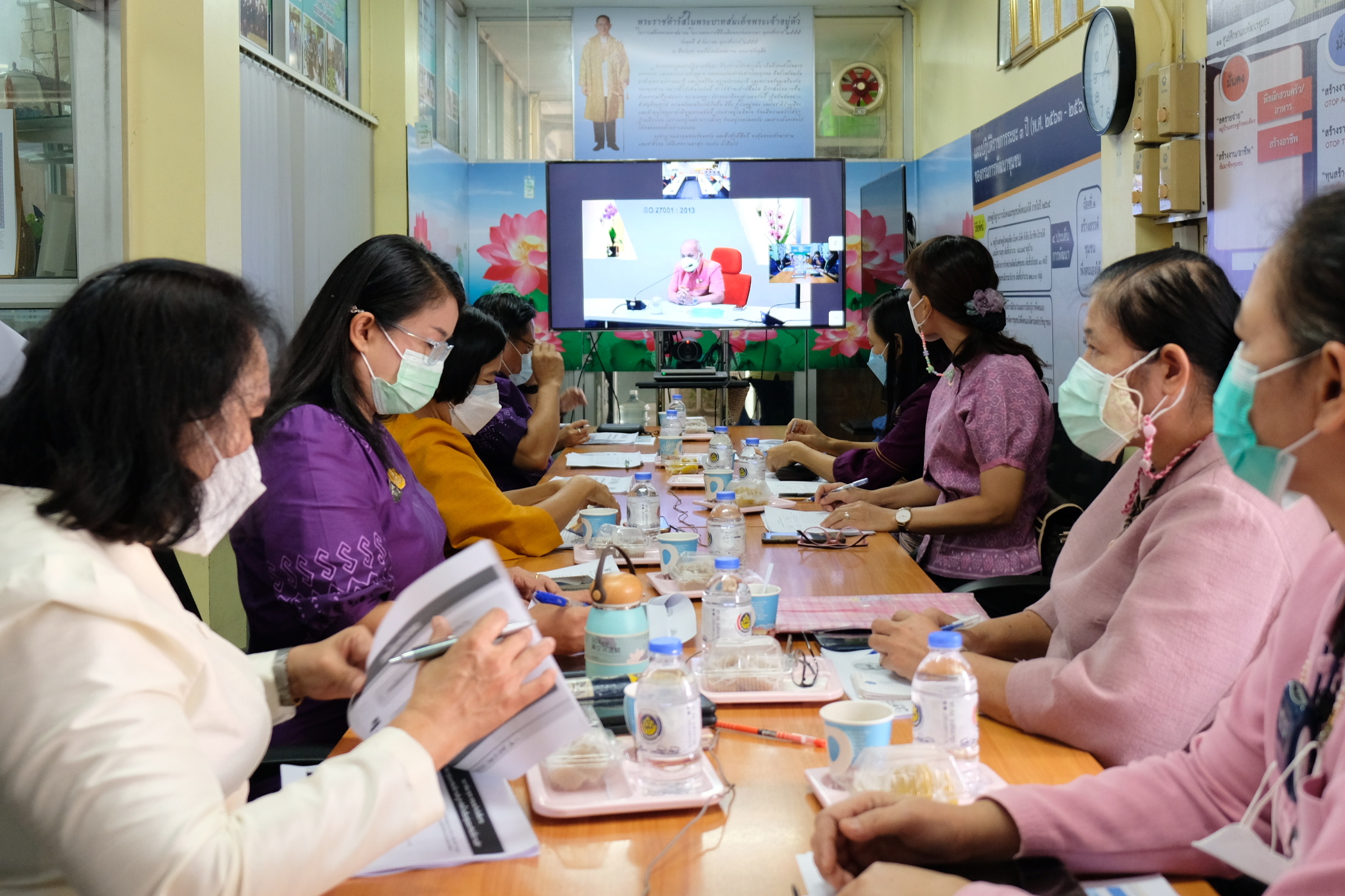 พช.ปทุมธานี “ร่วมประชุมการขับเคลื่อนงานเศรษฐกิจฐานรากด้วยกองทุนชุมชน ประจำปีงบประมาณ พ.ศ. ๒๕๖๕”