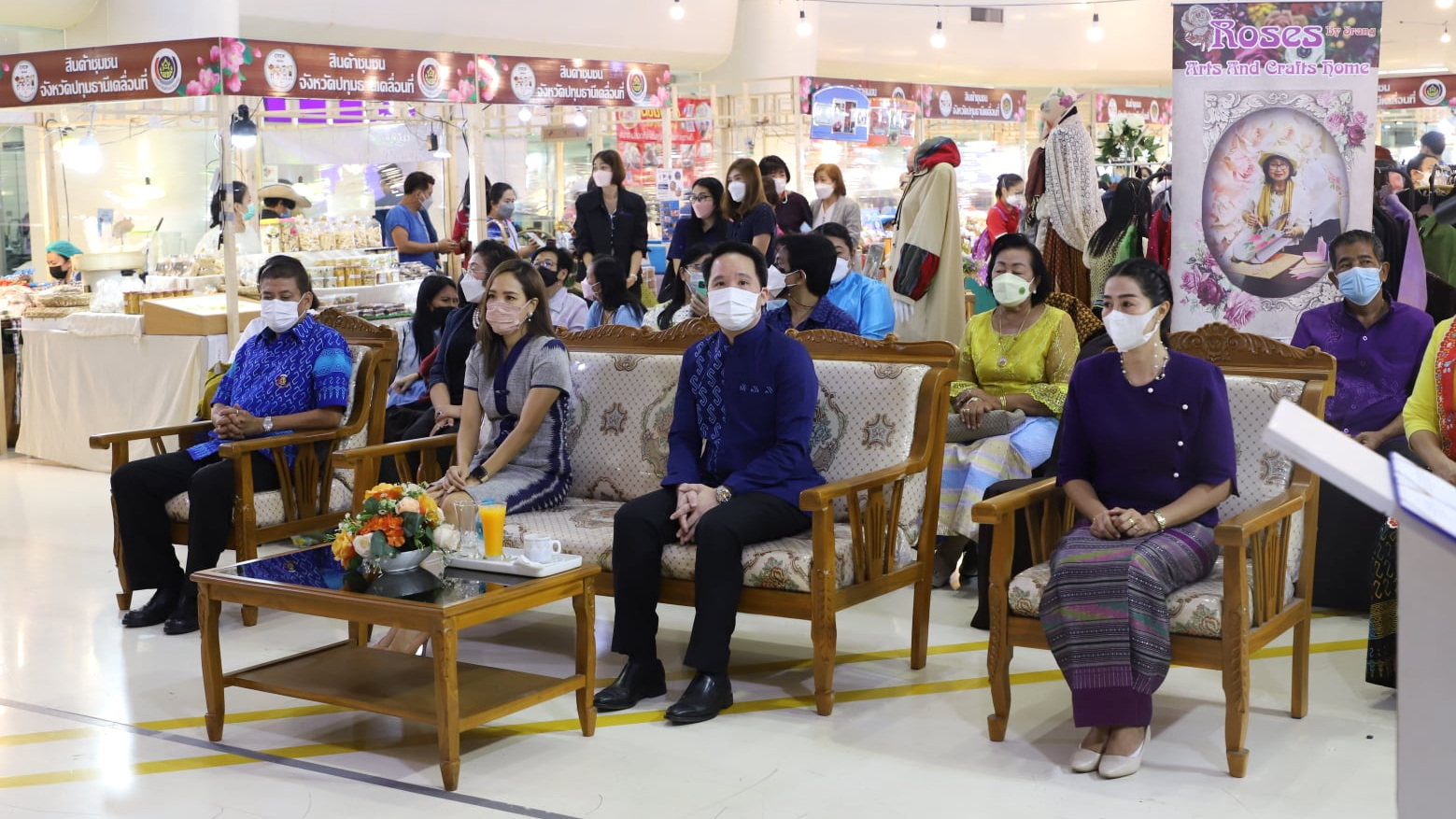 พช.ปทุมธานี “จัดงานจำหน่ายสินค้าชุมชนและสินค้า OTOP จังหวัดปทุมธานี”