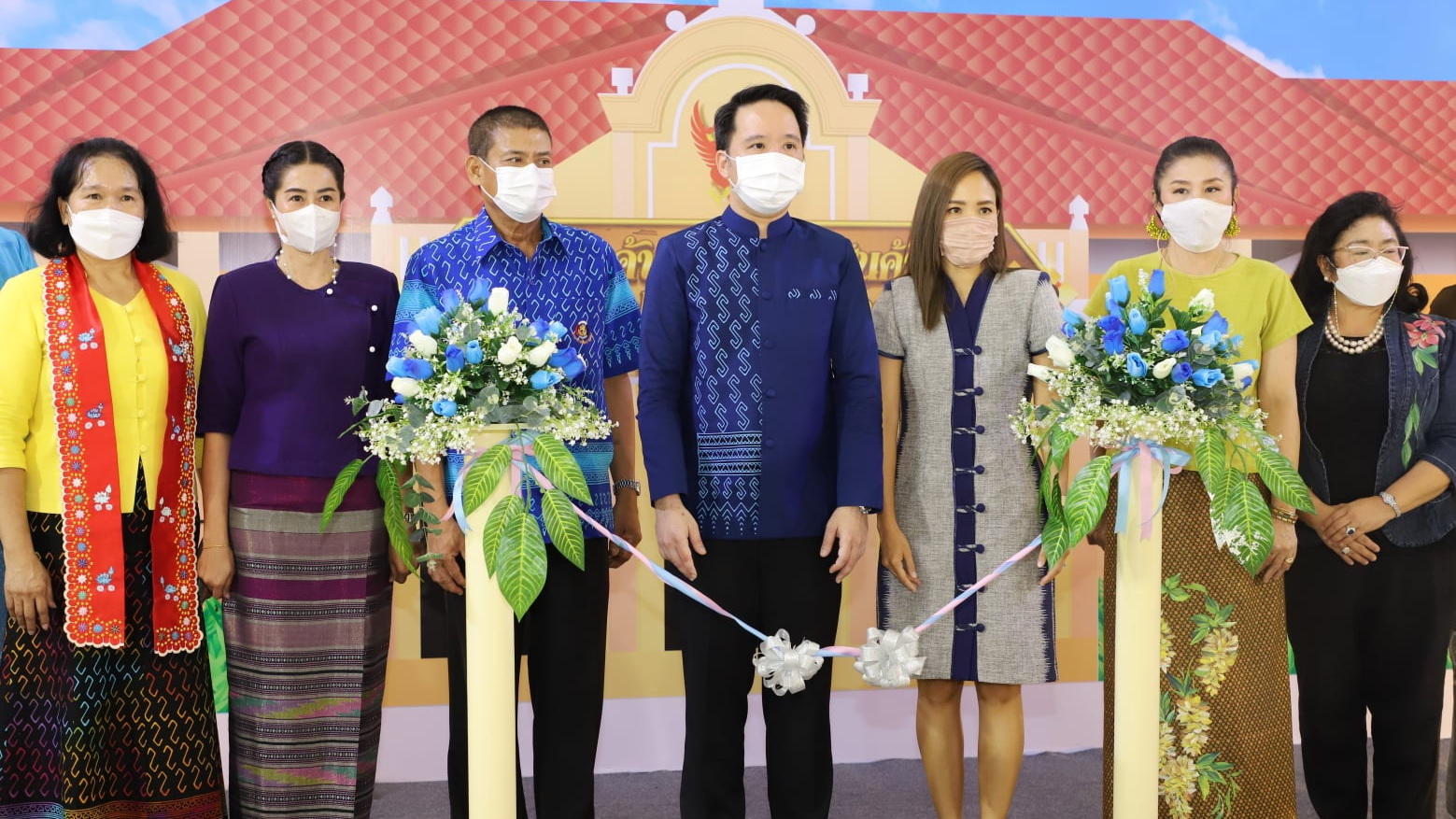 พช.ปทุมธานี “จัดงานจำหน่ายสินค้าชุมชนและสินค้า OTOP จังหวัดปทุมธานี”