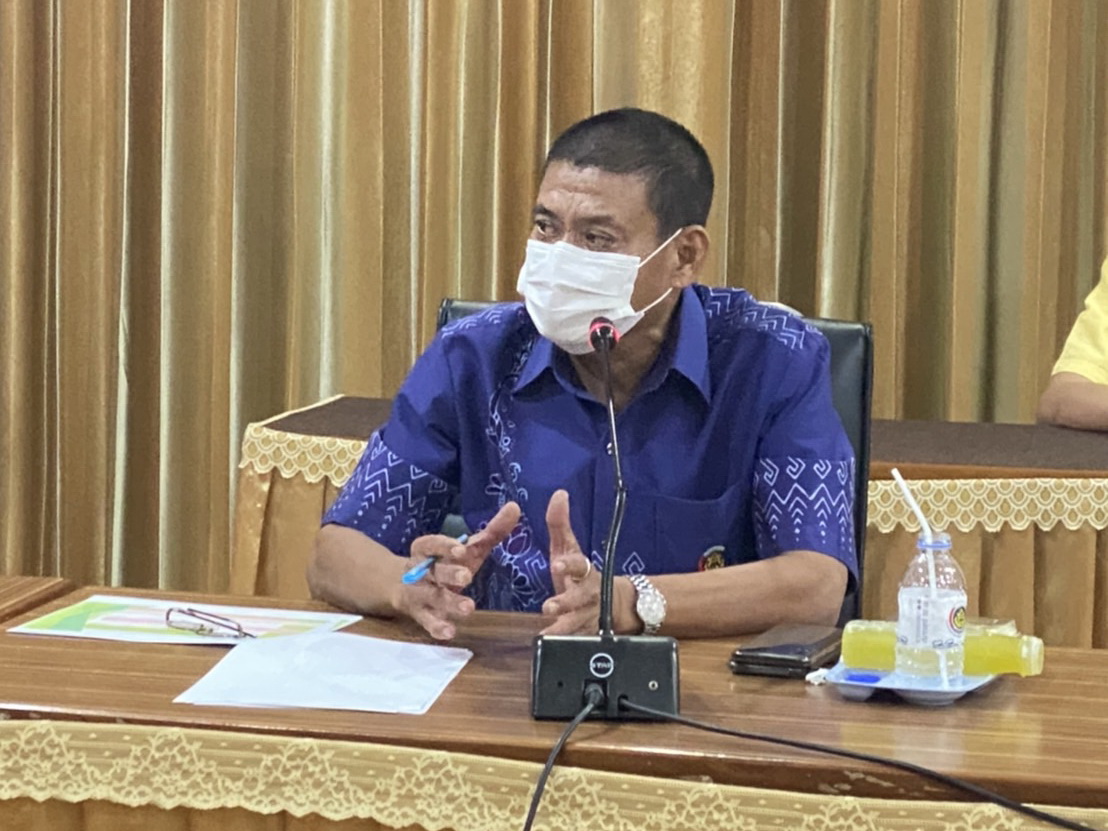 พช.ปทุมธานี “ร่วมลงพื้นติดตามการเตรียมความพร้อมการจัดกิจกรรมพิธีเกี่ยวข้าวพันธุ์ข้าวหอมปทุมธานี ๑ ตามโครงการเรียนรู้วิถีชาวนา พบความสุข ตามแนวทางศาสตร์พระราชา ปีที่ ๕”