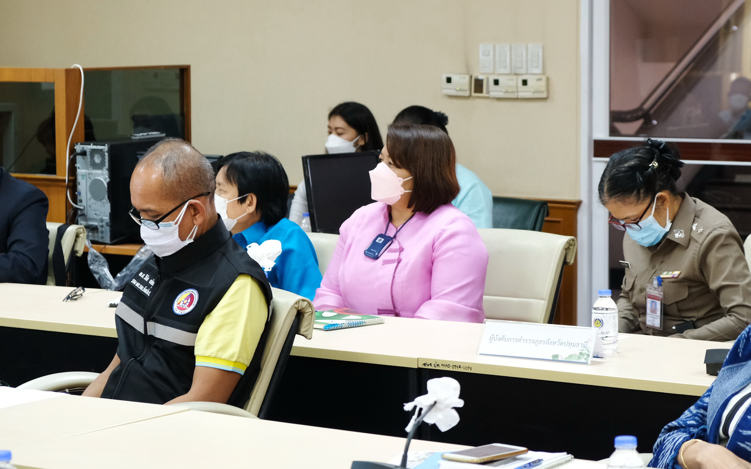 พช.ปทุมธานี “ร่วมประชุมมอบนโยบายการขับเคลื่อนการขจัดความยากจนและพัฒนาคนทุกช่วงวัยอย่างยั่งยืนตามหลักปรัชญาของเศรษฐกิจพอเพียง”