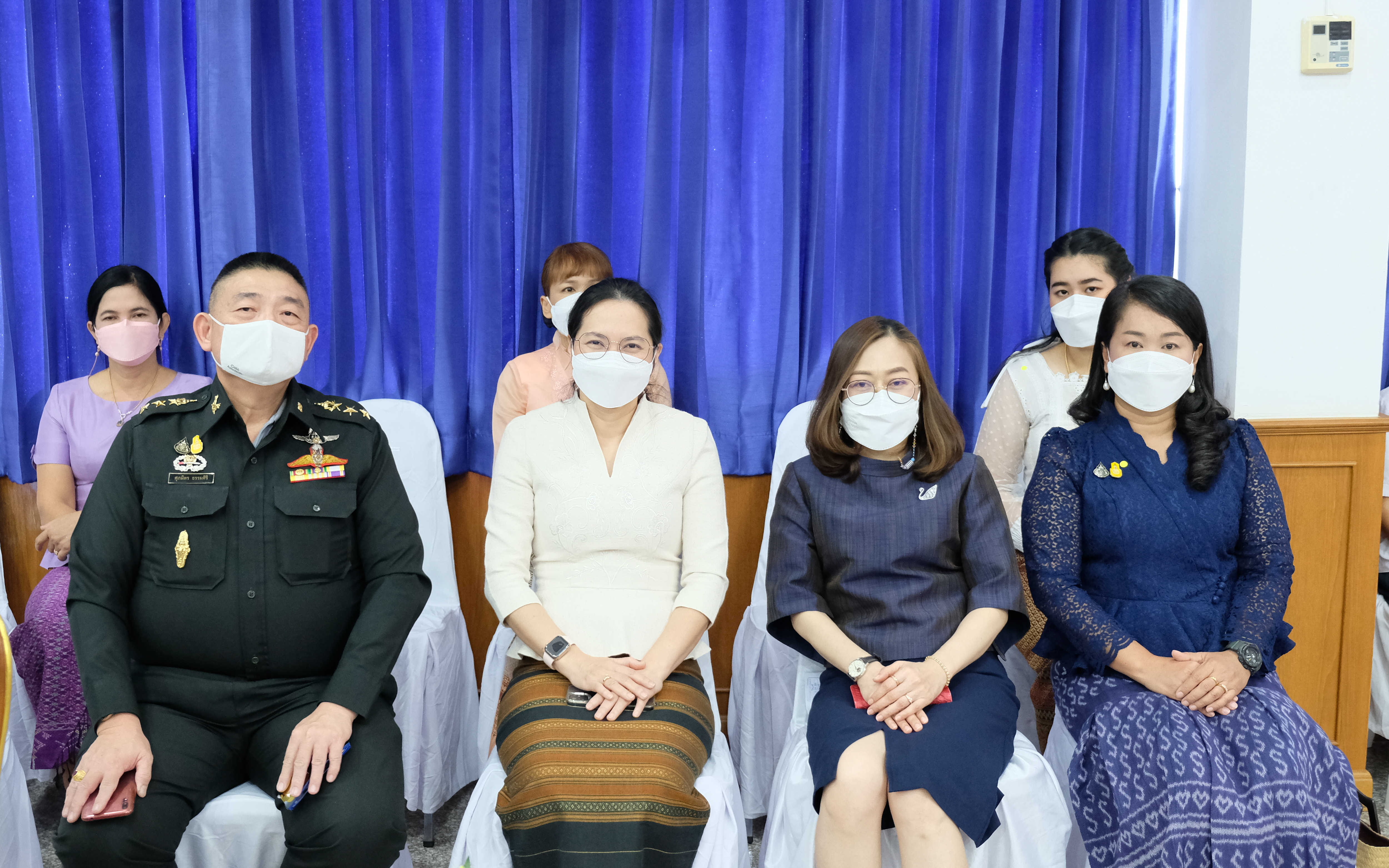 พช.ปทุมธานี “ร่วมประชุมสมาคมผู้นำสตรีพัฒนาชุมชนจังหวัดปทุมธานี ประจำปี ๒๕๖๔”