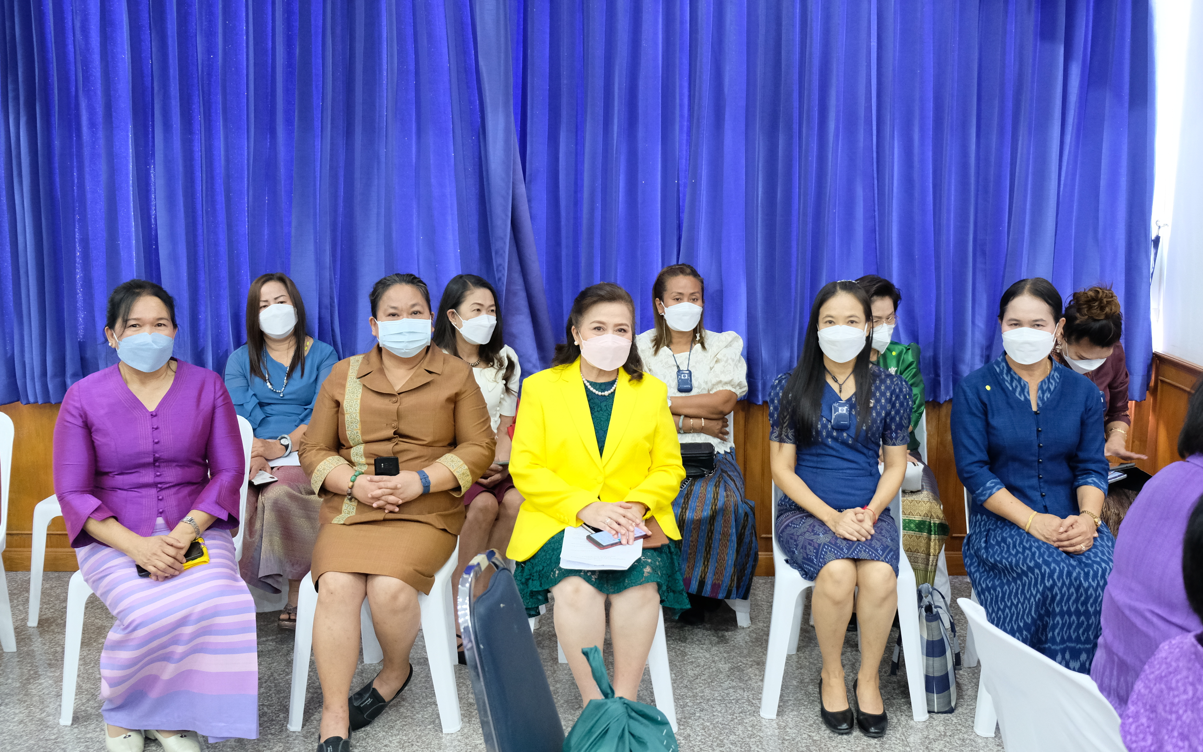 พช.ปทุมธานี “ร่วมประชุมสมาคมผู้นำสตรีพัฒนาชุมชนจังหวัดปทุมธานี ประจำปี ๒๕๖๔”