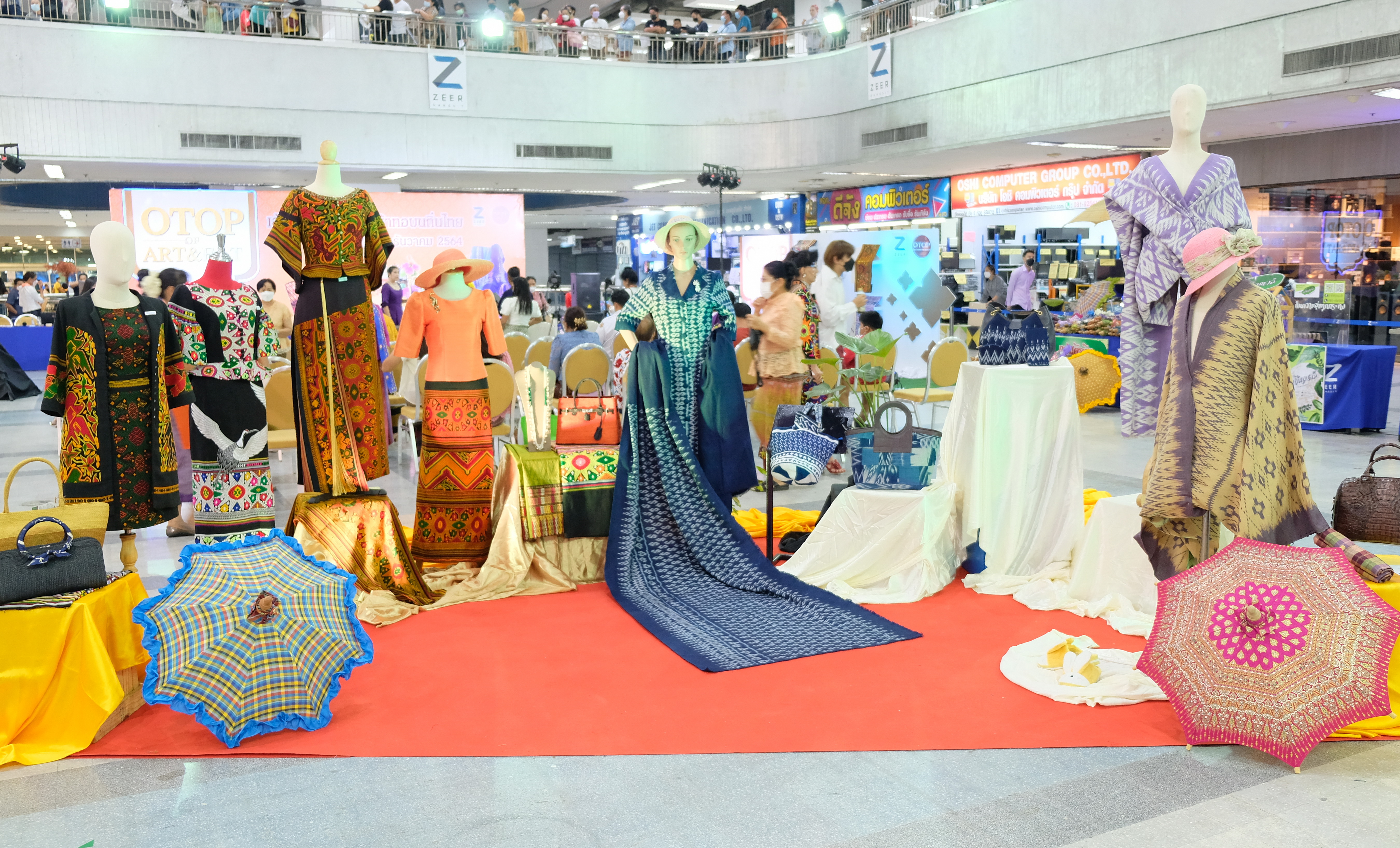 พช.ปทุมธานี “เครือข่ายโอทอปอำเภอลำลูกกา จังหวัดปทุมธานี จัดงาน Art & Eat ครั้งที่ ๒”