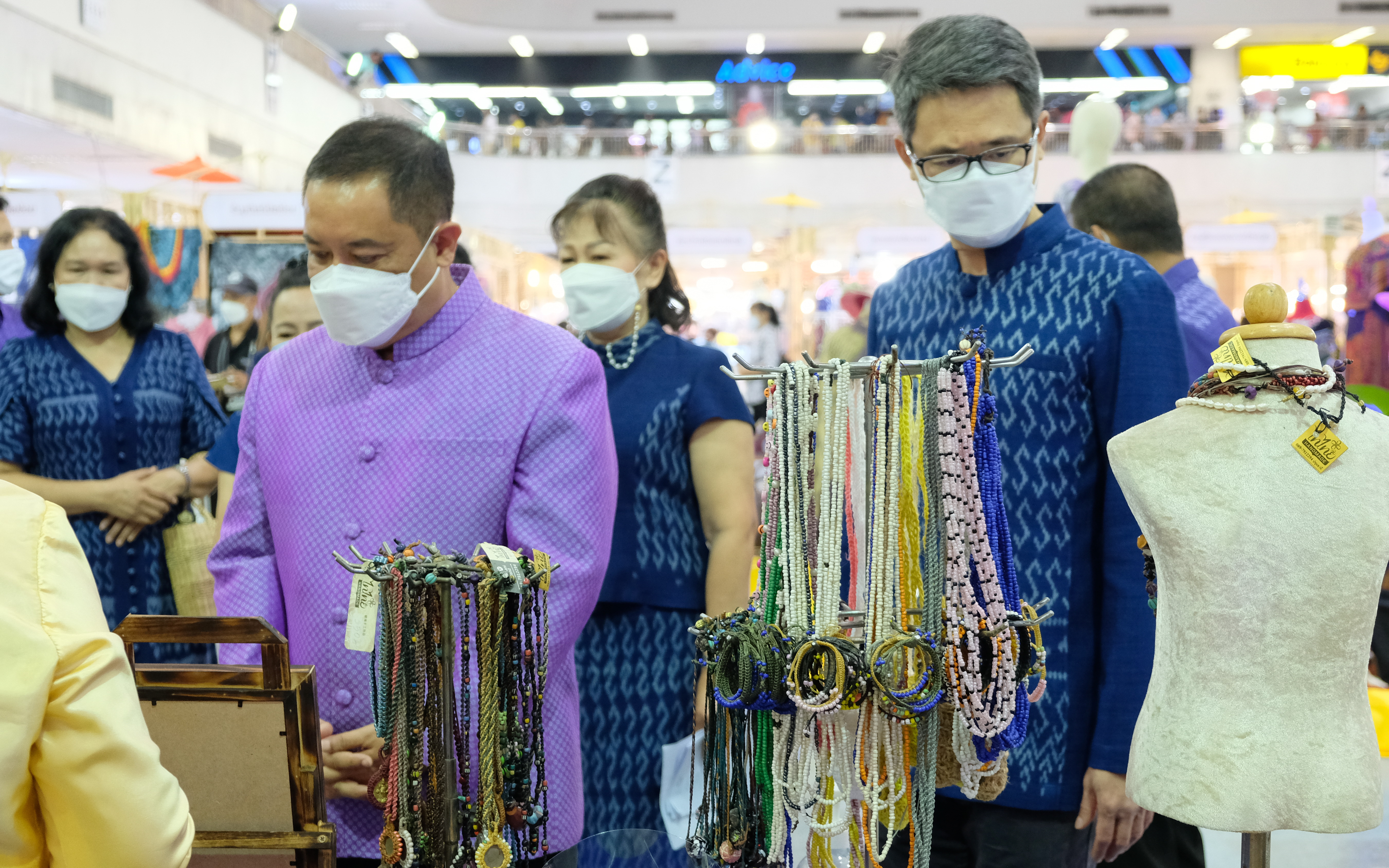 พช.ปทุมธานี “เครือข่ายโอทอปอำเภอลำลูกกา จังหวัดปทุมธานี จัดงาน Art & Eat ครั้งที่ ๒”