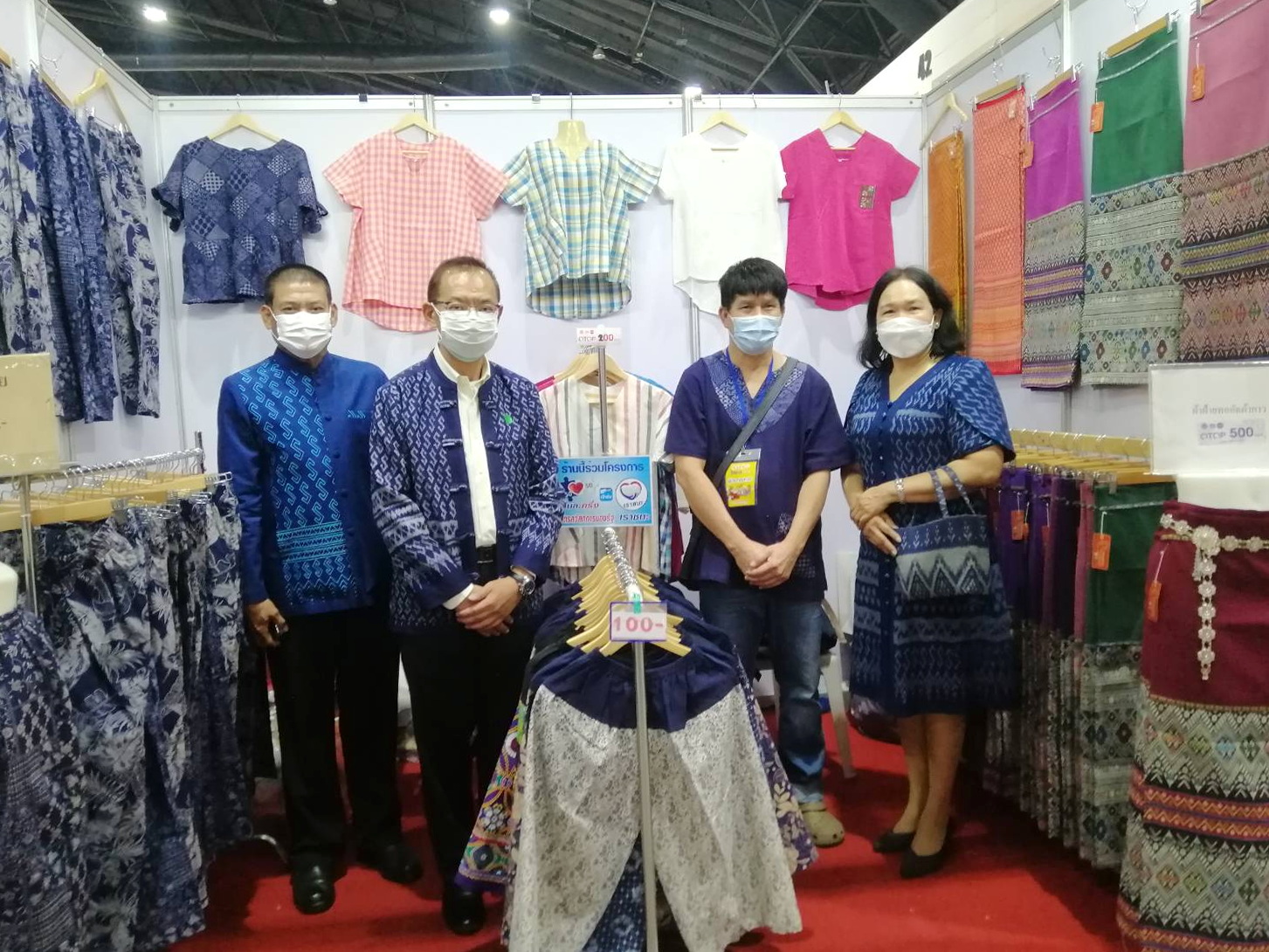 พช.ปทุมธานี “ร่วมพิธีเปิดงาน “OTOP ไทย สู้ภัยโควิด-๑๙”