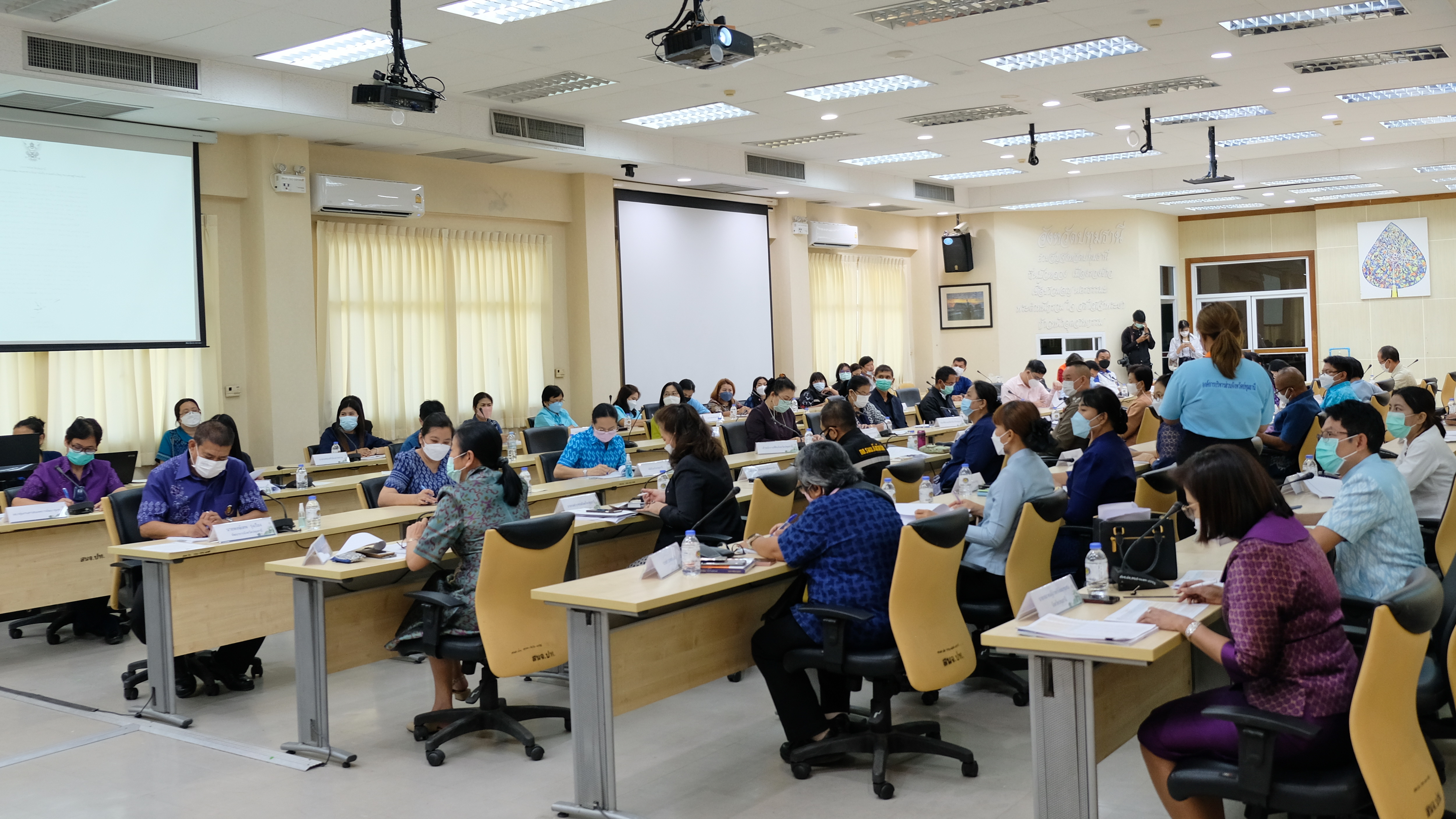 พช.ปทุมธานี “ร่วมประชุมคณะกรรมการขจัดความยากจนและพัฒนาคนทุกช่วงวัยอย่างยั่งยืนตามหลักปรัชญาของเศรษฐกิจพอเพียงจังหวัดปทุมธานี (คจพ.จ.)”