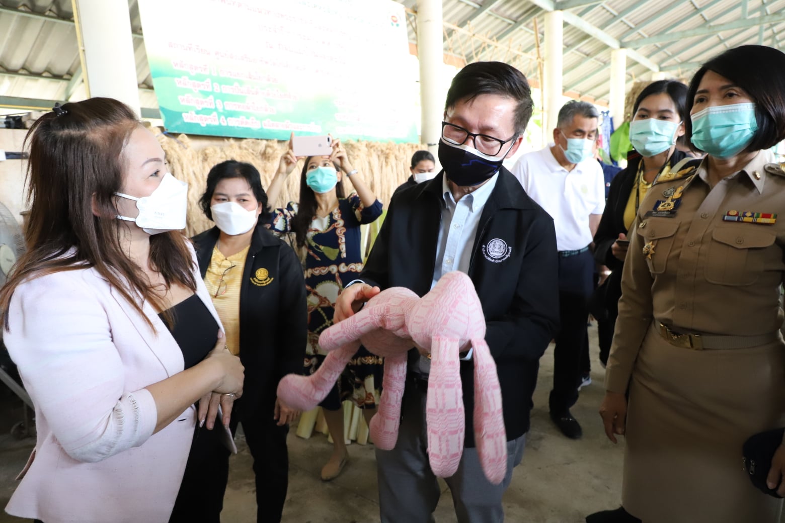 พช.ปทุมธานี “ร่วมต้อนรับผู้ตรวจราชการสำนักนายกรัฐมนตรี”