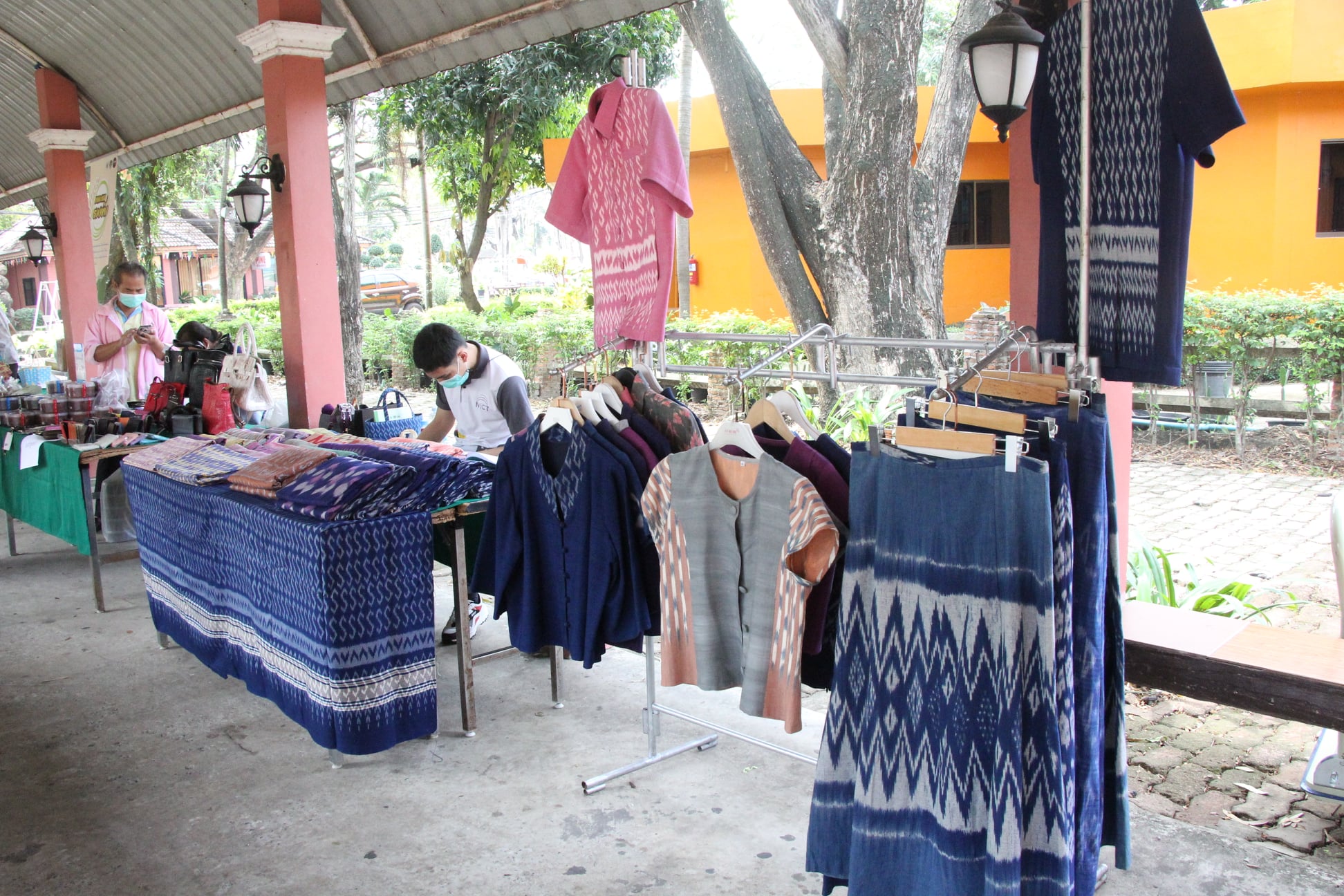 พช.ปทุมธานี “ดำเนินโครงการพัฒนาศักยภาพสตรี หมู่บ้าน/ชุมชน ในการพัฒนาคุณภาพชีวิตและลดความเหลื่อมล้ำในสังคม”