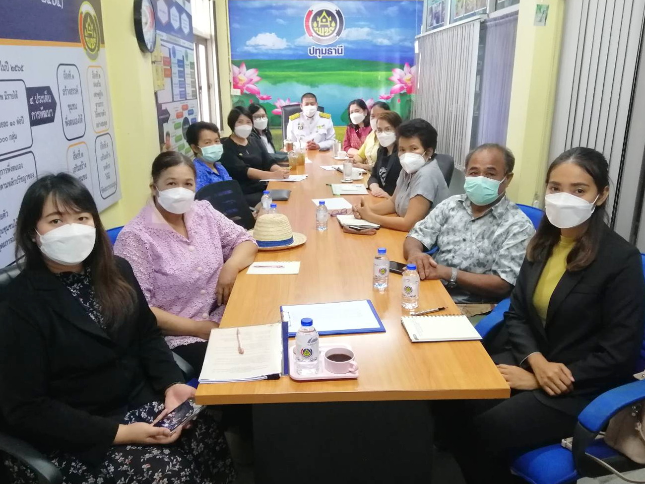 พช.ปทุมธานี “ร่วมประชุมเตรียมความพร้อมกลุ่มวิสาหกิจ OTOP นวัตวิถี เพื่อเข้าร่วมโครงการออมสินยุวพัฒน์รักษ์ถิ่น”