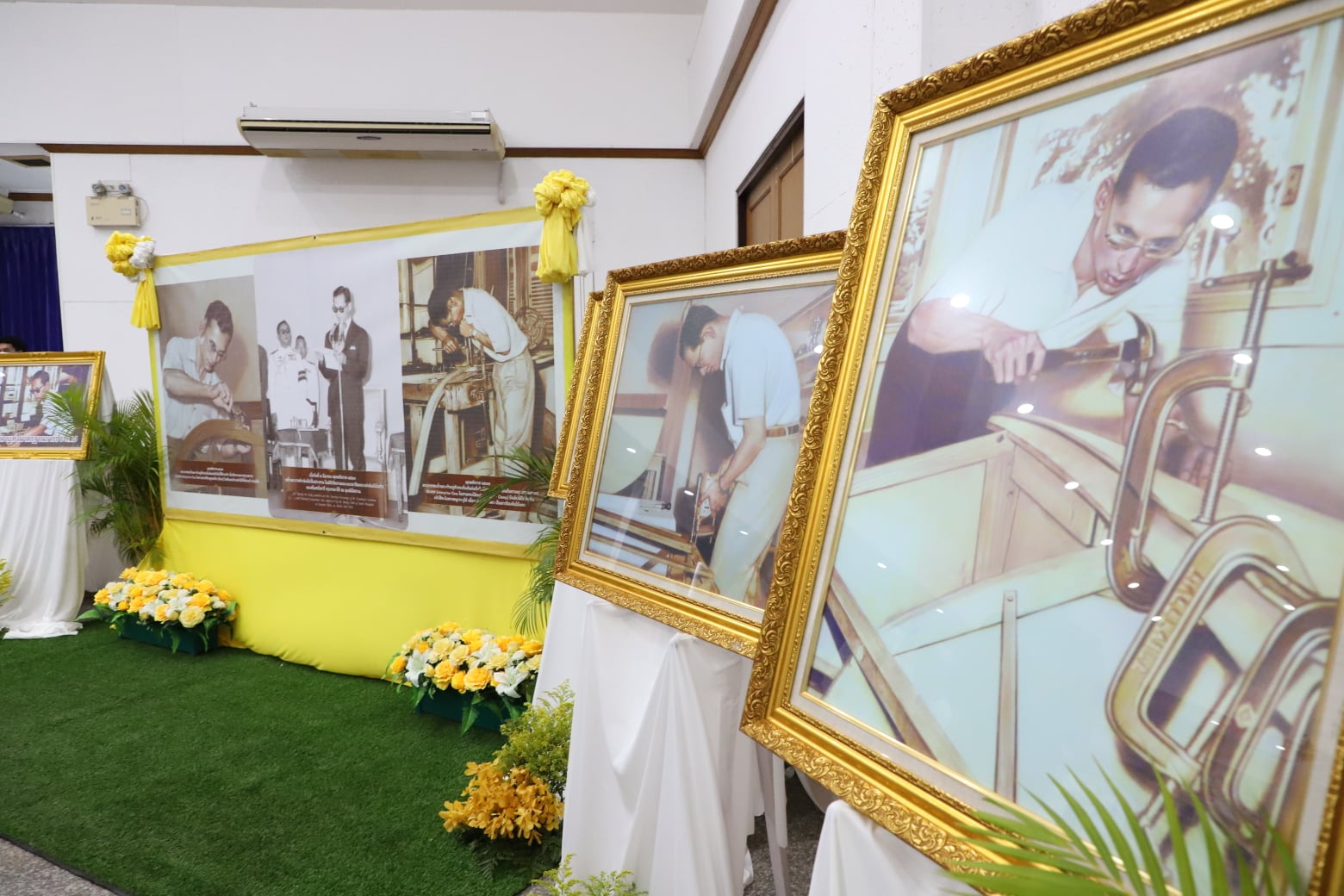 พช.ปทุมธานี “ร่วมพิธีถวายราชสักการะ พระบิดาแห่งมาตรฐานการช่างไทย เนื่องในวันมาตรฐานฝีมือแรงงานแห่งชาติ”