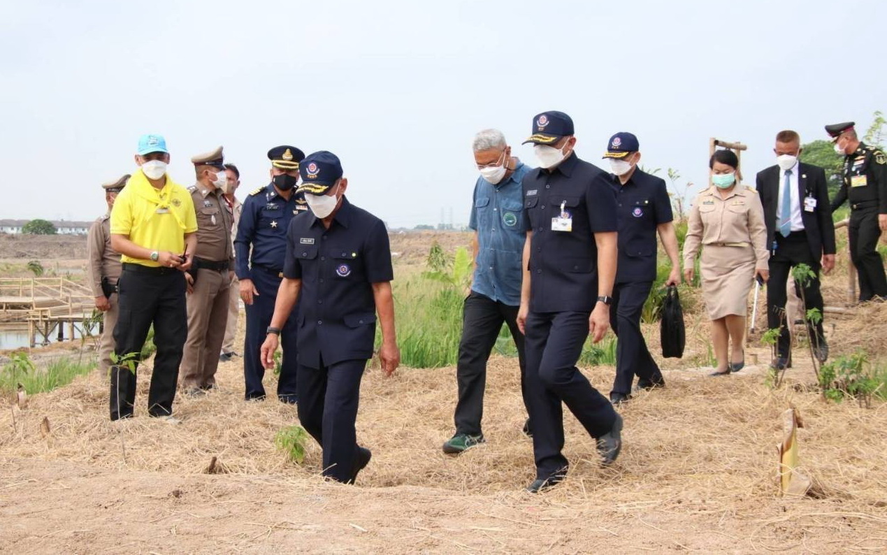 พช.ปทุมธานี “ร่วมต้อนรับผู้บัญชาการทหารสูงสุด ลงพื้นที่เพื่อตรวจเยี่ยมการปฏิบัติงาน ศูนย์ปฏิบัติธรรมสมเด็จพระสังฆราช”