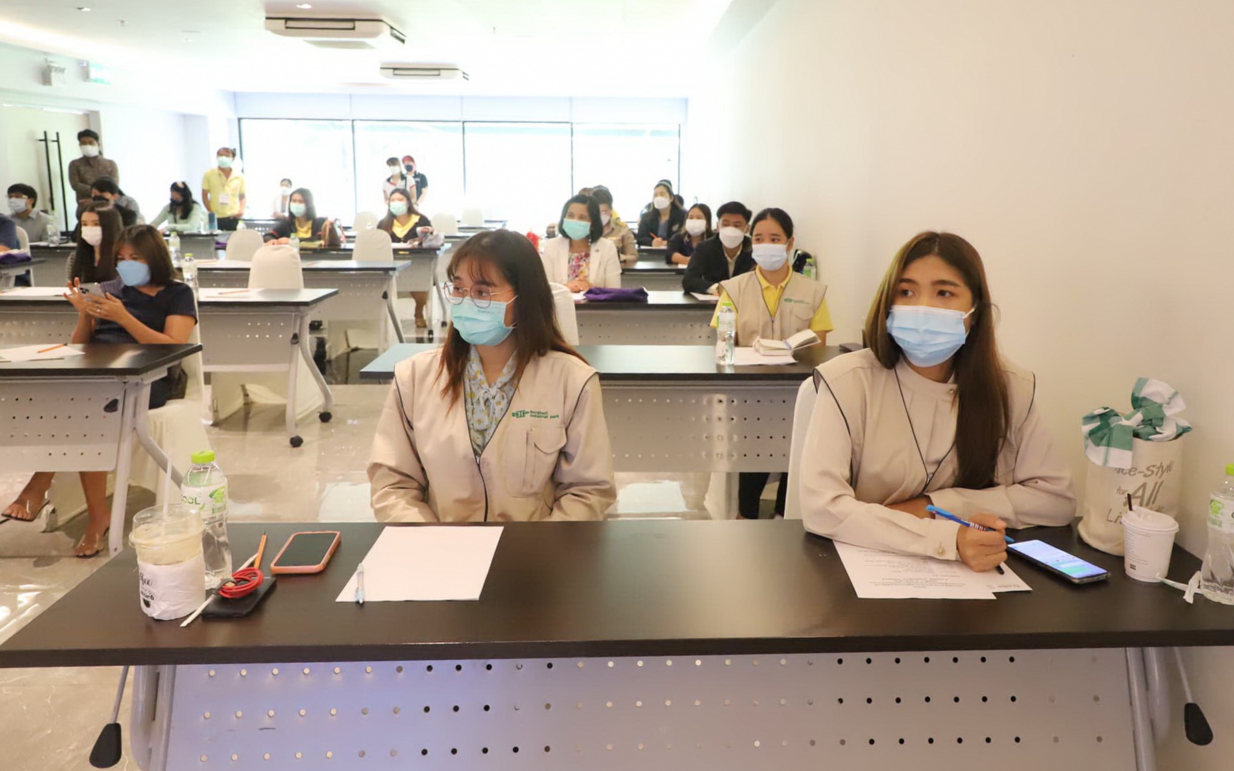 ผู้ว่าฯปทุมธานี “มอบนโยบายด้านการประชาสัมพันธ์ให้แก่สื่อมวลชน และส่วนราชการในจังหวัดปทุมธานี”
