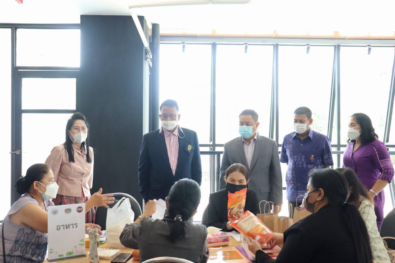 พช.ปทุมธานี “ดำเนินโครงการคัดสรรสุดยอดหนึ่งตำบล หนึ่งผลิตภัณฑ์ไทย ปี ๒๕๖๕ จังหวัดปทุมธานี”