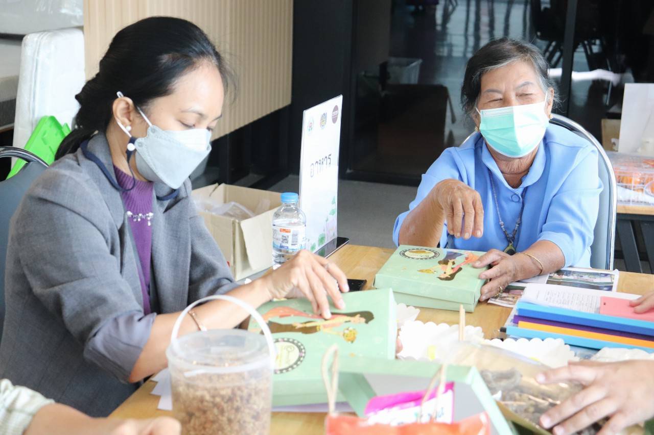 พช.ปทุมธานี “ดำเนินโครงการคัดสรรสุดยอดหนึ่งตำบล หนึ่งผลิตภัณฑ์ไทย ปี ๒๕๖๕ จังหวัดปทุมธานี”