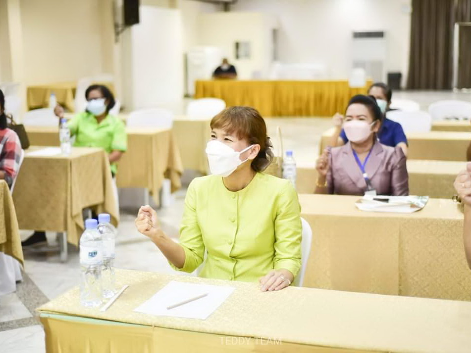 พช.ปทุมธานี “ดำเนินโครงการพัฒนาระบบบริหารจัดการกองทุนและประเมินผลทุนหมุนเวียน จังหวัดปทุมธานี”