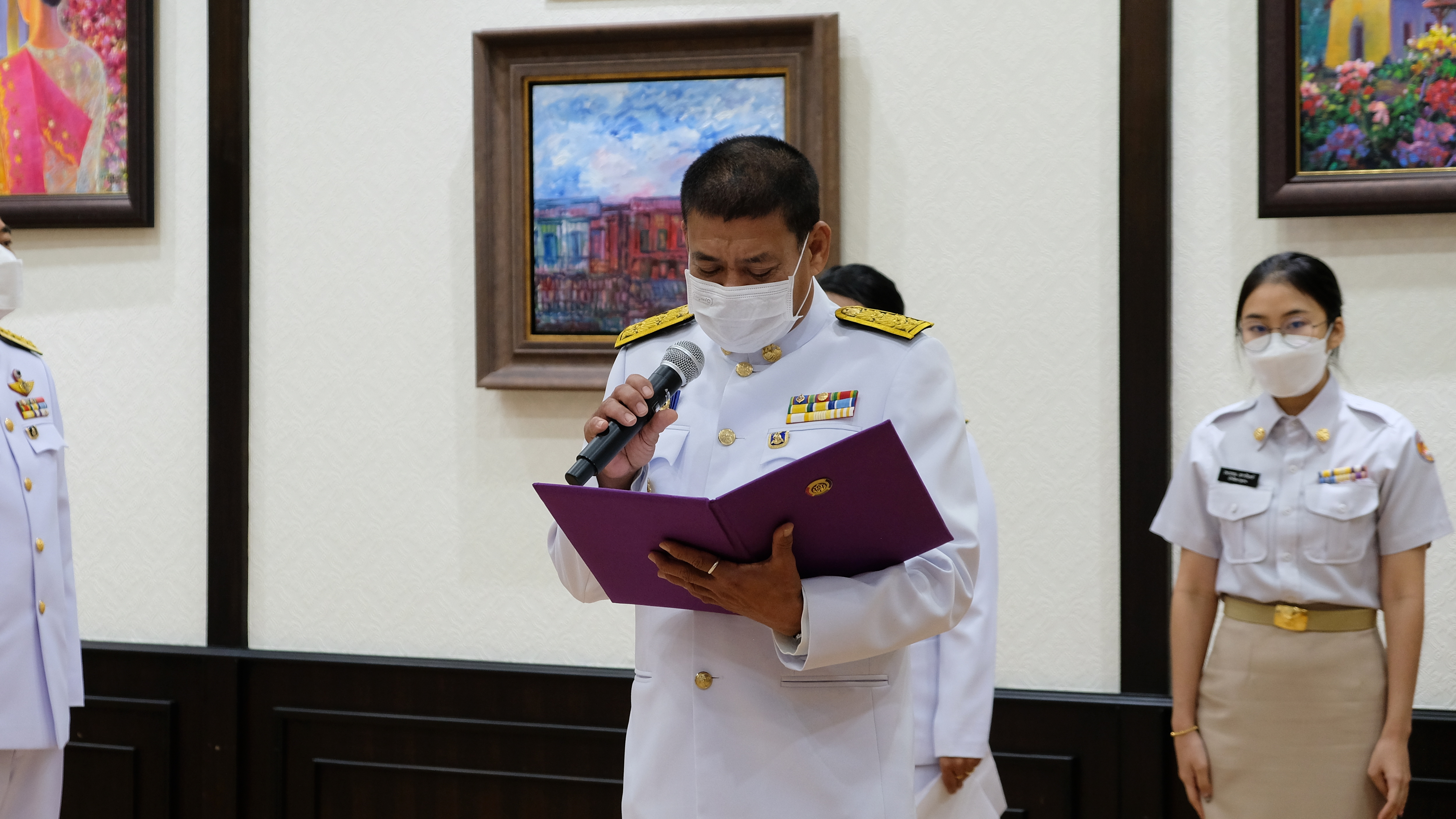 พช.ปทุมธานี “ผู้ว่าฯปทุมธานี ขยายผลเมล็ดพันธุ์พระราชทาน ถั่วฝักยาวสีม่วง สิรินธร เบอร์ ๑ สร้างความมั่นคงทางอาหาร”