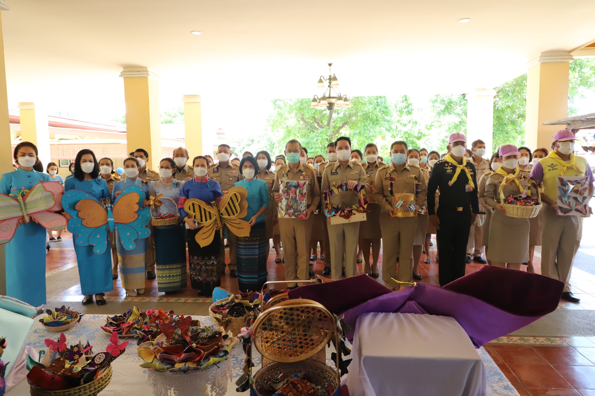 พช.ปทุมธานี “ร่วมพิธีรับมอบผีเสื้อแห่งความจงรักภักดีถวาย พระพันปีหลวง”