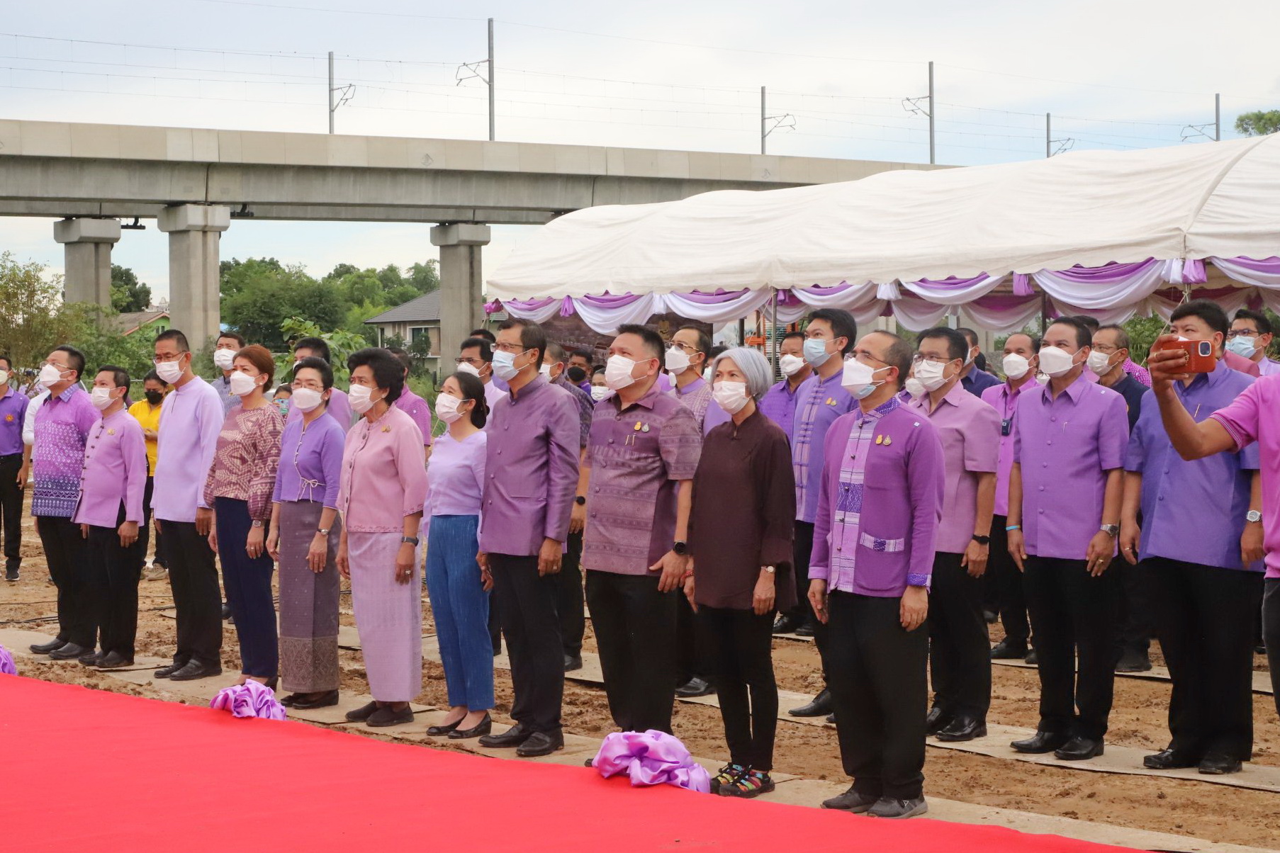 พช.ปทุมธานี “ปลัดกระทรวงมหาดไทย ปลูกต้นไม้ เฉลิมพระเกียรติ สมเด็จพระนางเจ้าฯ พระบรมราชิ”