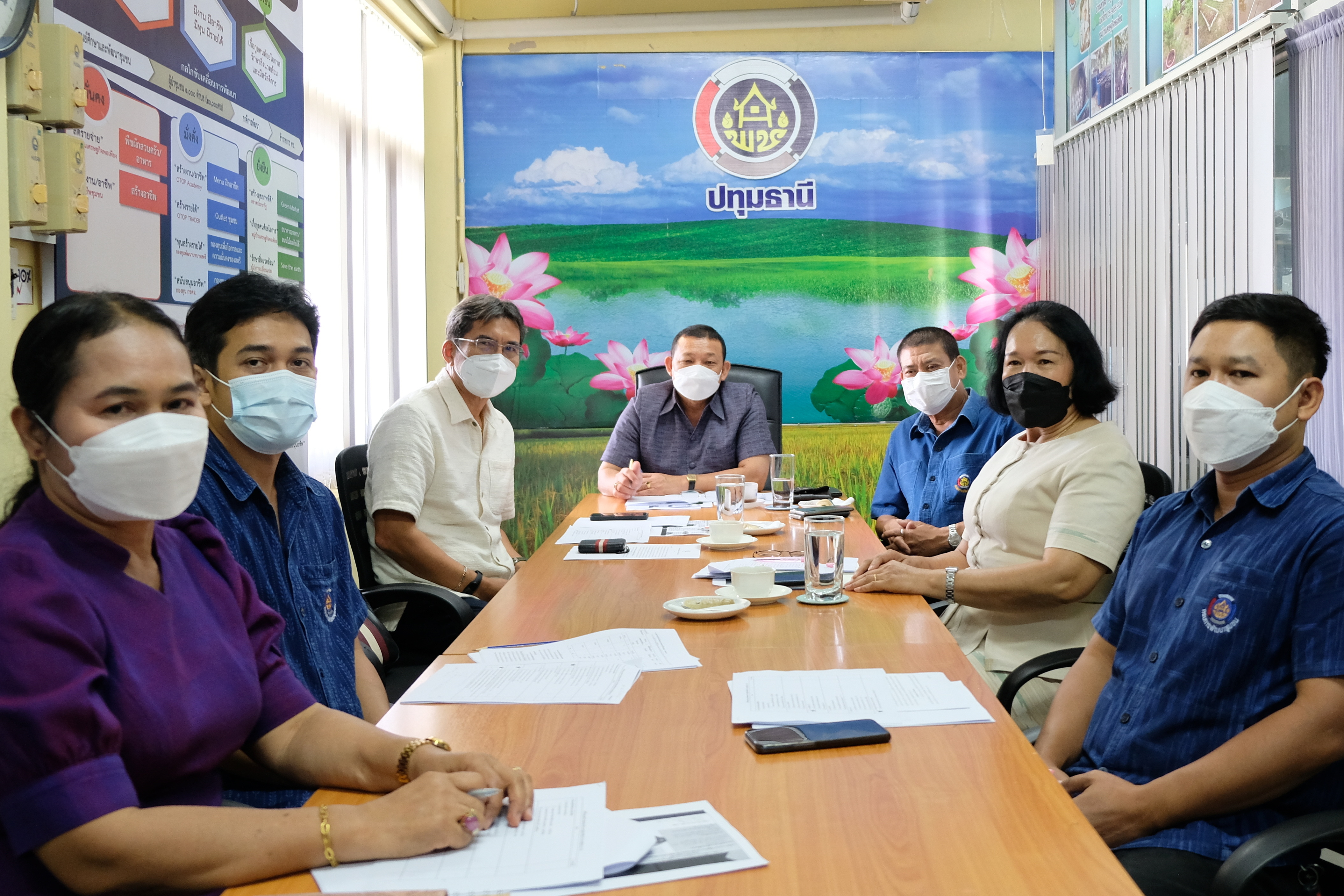 พช.ปทุมธานี “ผู้ตรวจราชการกรมการพัฒนาชุมชน ลงพื้นที่ให้การสนับสนุน กำกับ ติดตามการดำเนินงานการพัฒนาเศรษฐกิจฐานรากและประชารัฐ จังหวัดปทุมธานี”