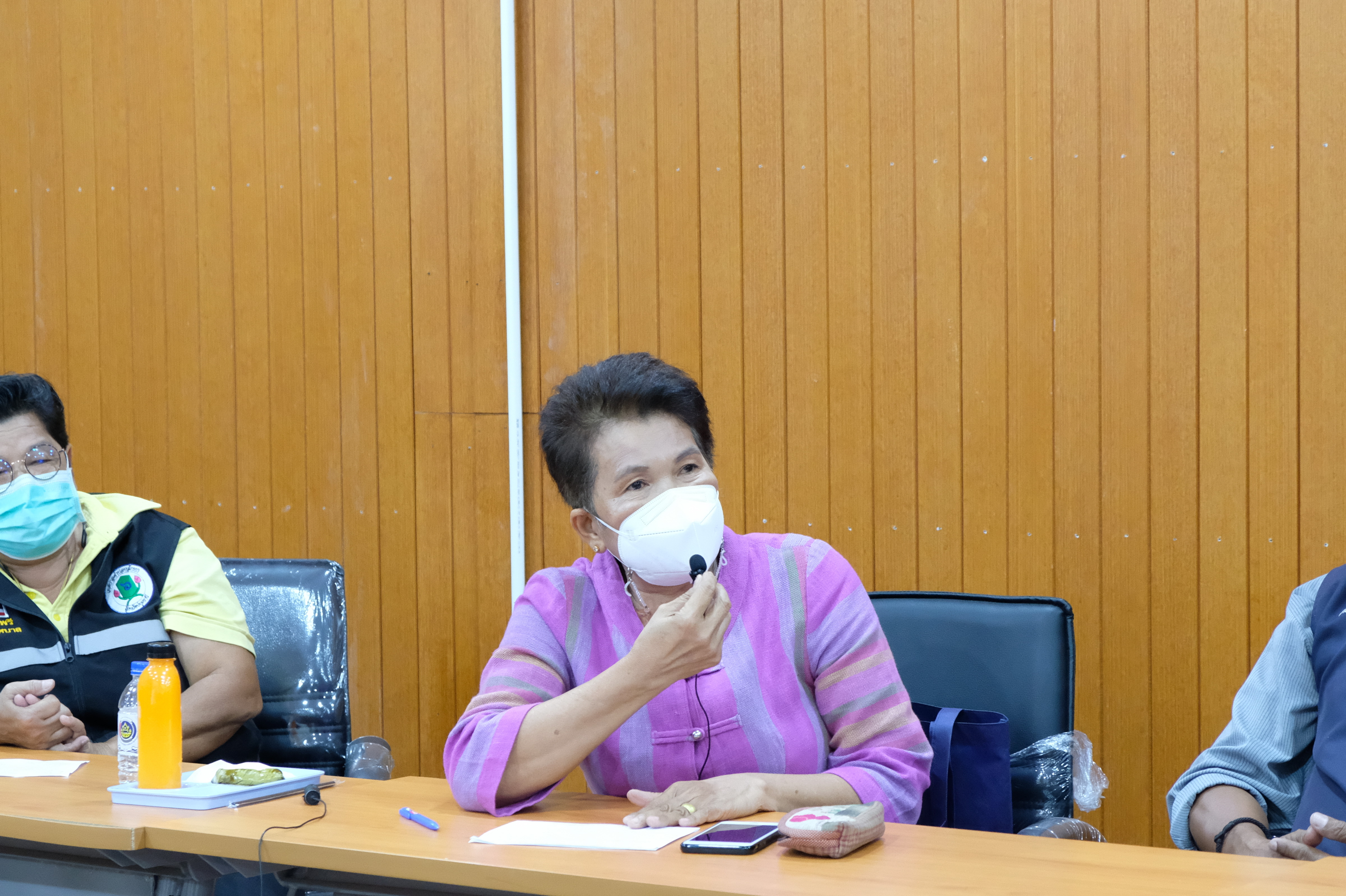 พช.ปทุมธานี “ร่วมประกวด KM Challenge ระดับหน่วยงานฯ ผ่านระบบ Zoom Cloud Meeting”