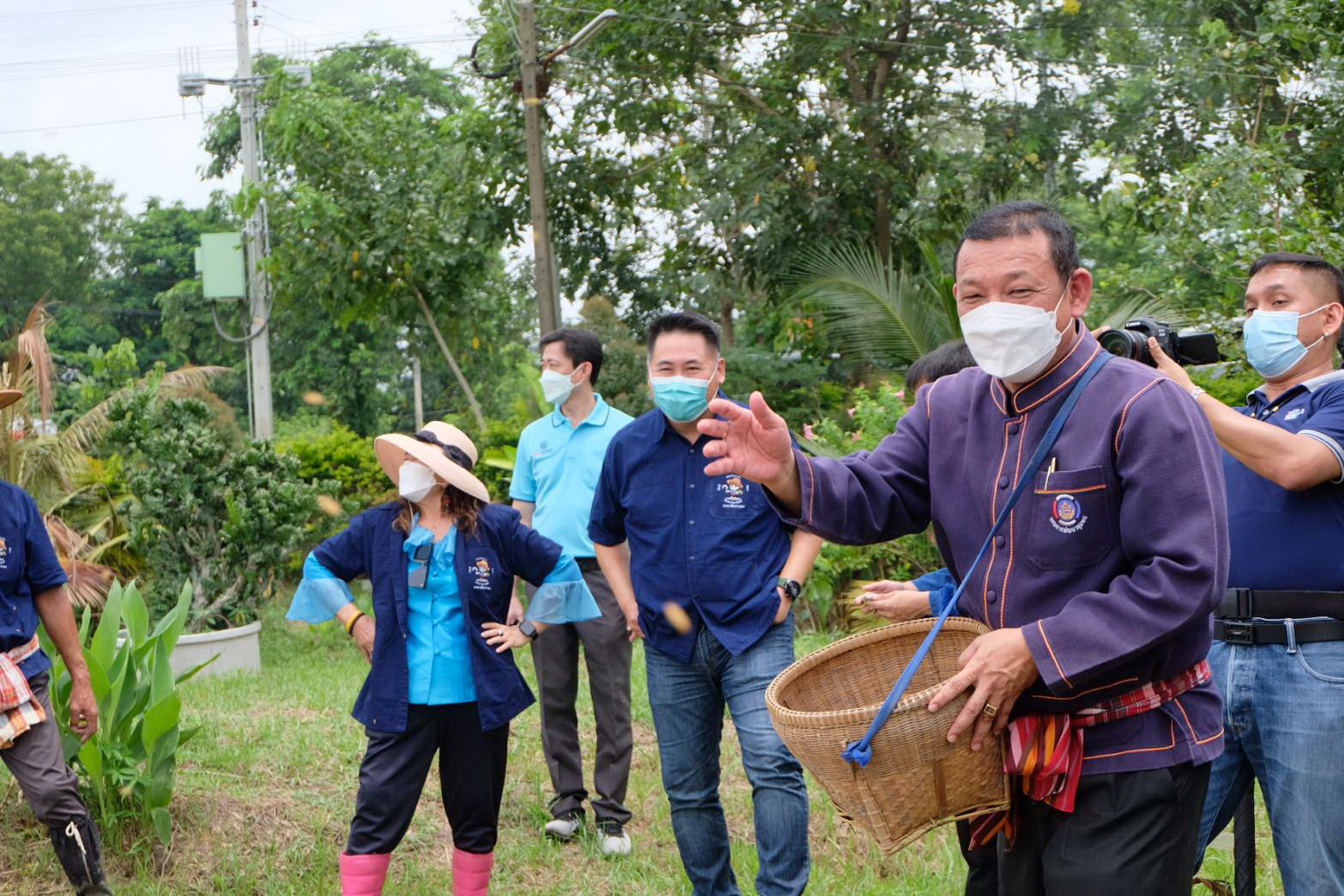 พช.ปทุมธานี “ร่วมโครงการเรียนรู้วิถีชาวนา พบความสุข ตามแนวทางศาสตร์พระราชา”
