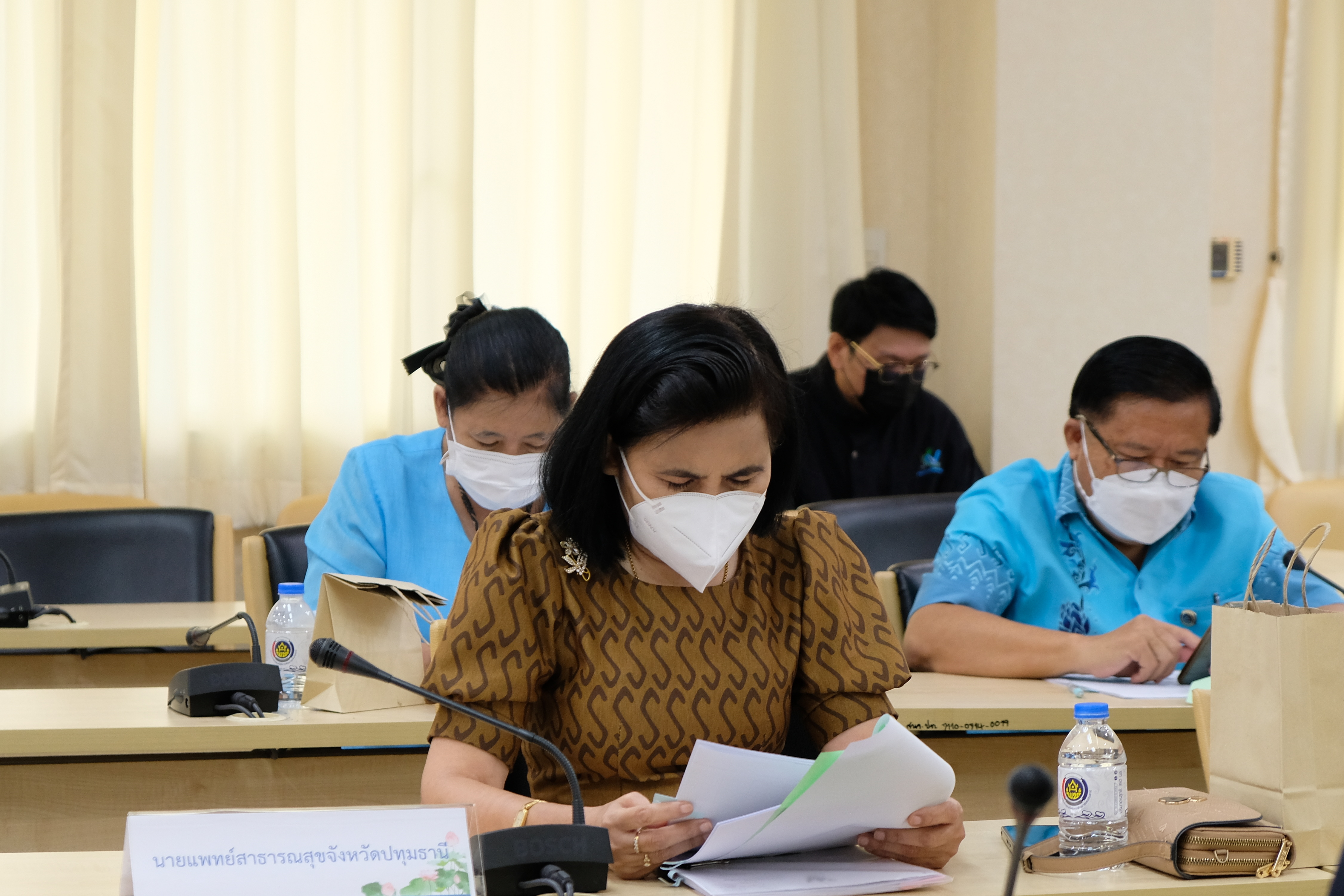 พช.ปทุมธานี “ประชุมคณะทำงานขับเคลื่อนการขจัดความยากจนและพัฒนาคนทุกช่วงวัยอย่างยั่งยืนตามหลักปรัชญาของเศรษฐกิจพอเพียงจังหวัดปทุมธานี ครั้งที่ ๓/๒๕๖๕”