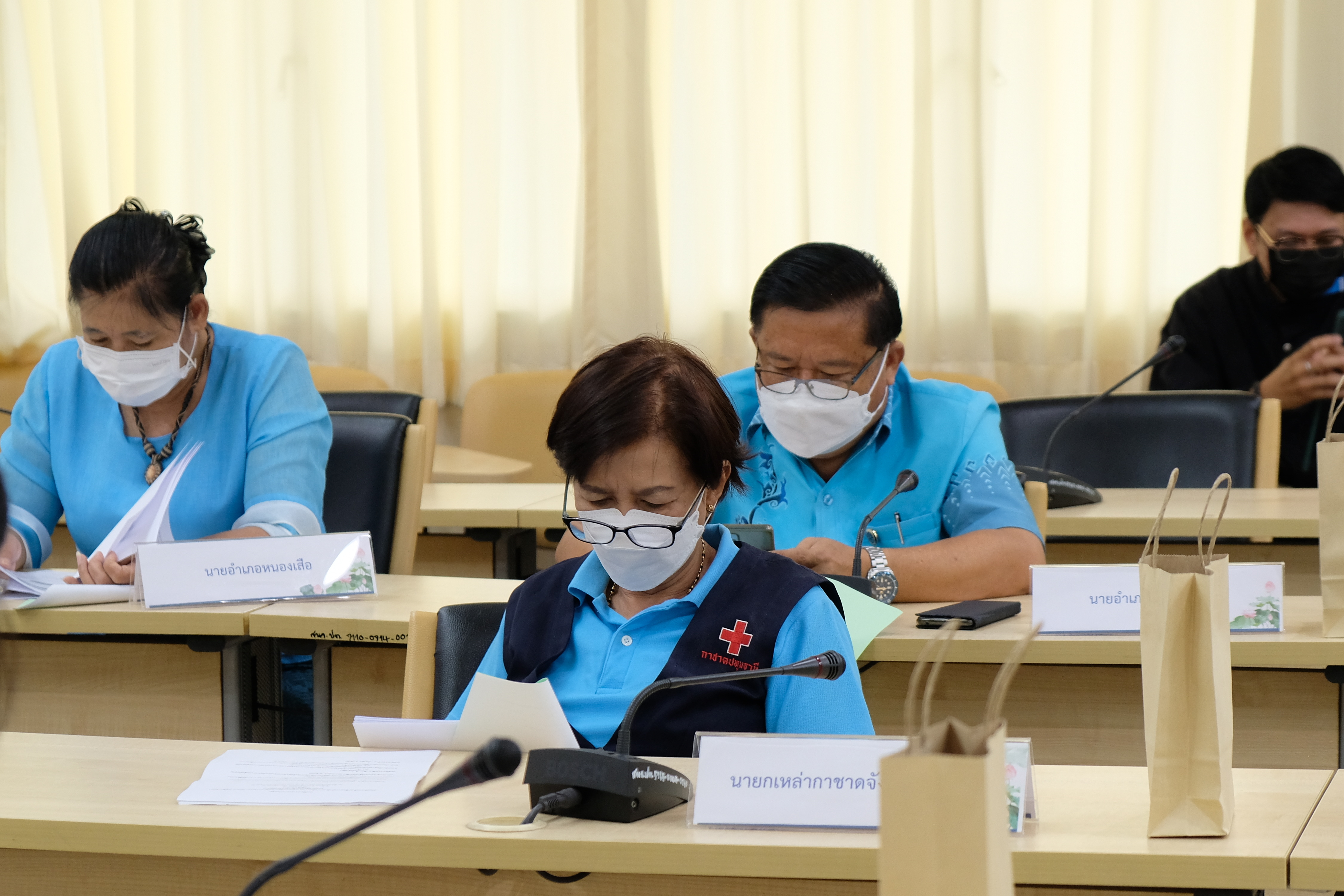 พช.ปทุมธานี “ประชุมคณะทำงานขับเคลื่อนการขจัดความยากจนและพัฒนาคนทุกช่วงวัยอย่างยั่งยืนตามหลักปรัชญาของเศรษฐกิจพอเพียงจังหวัดปทุมธานี ครั้งที่ ๓/๒๕๖๕”