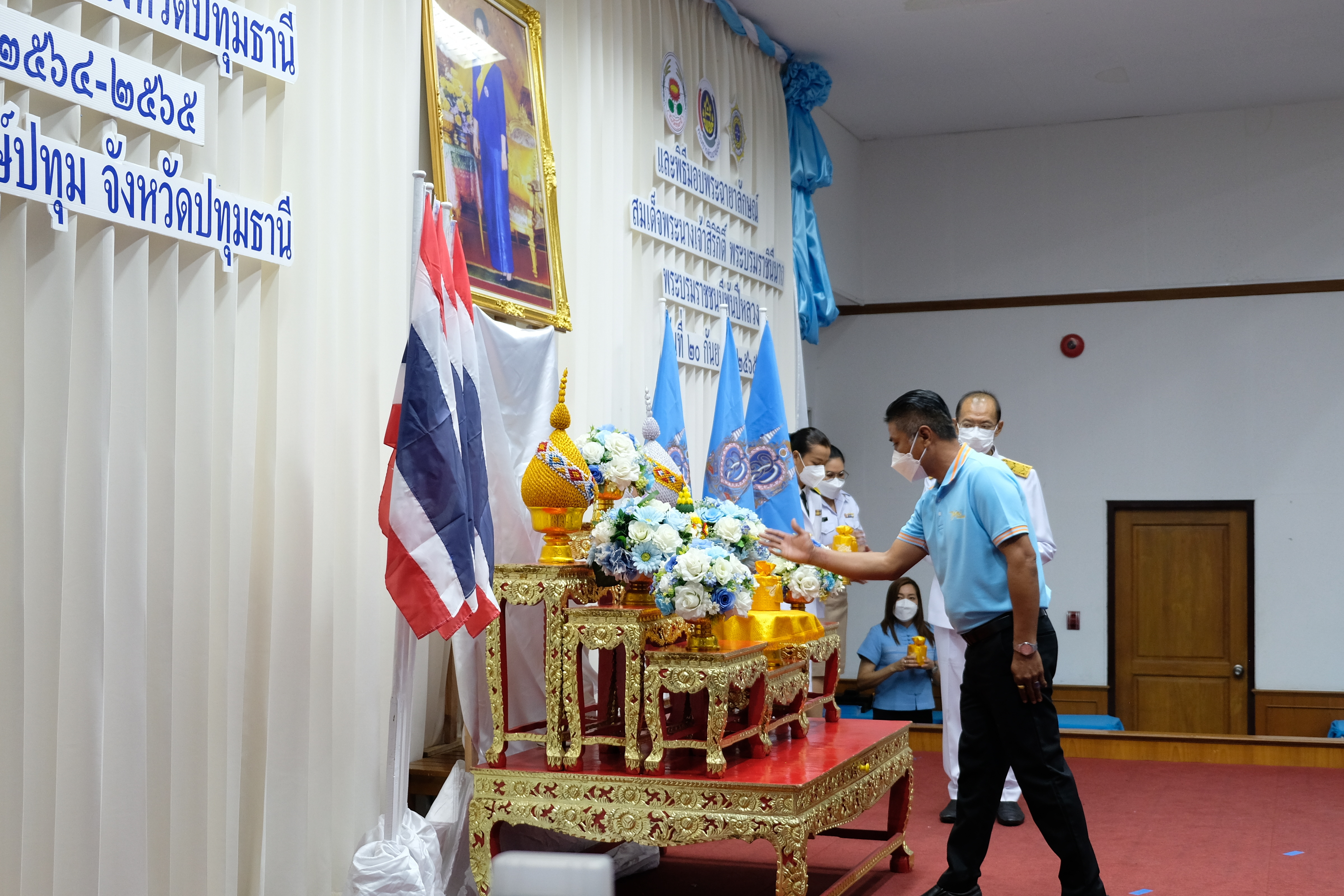 พช.ปทุมธานี “จัดพิธีมอบเงินพระราชทานขวัญถุงกองทุนแม่ของแผ่นดิน ประจำปี ๒๕๖๕”