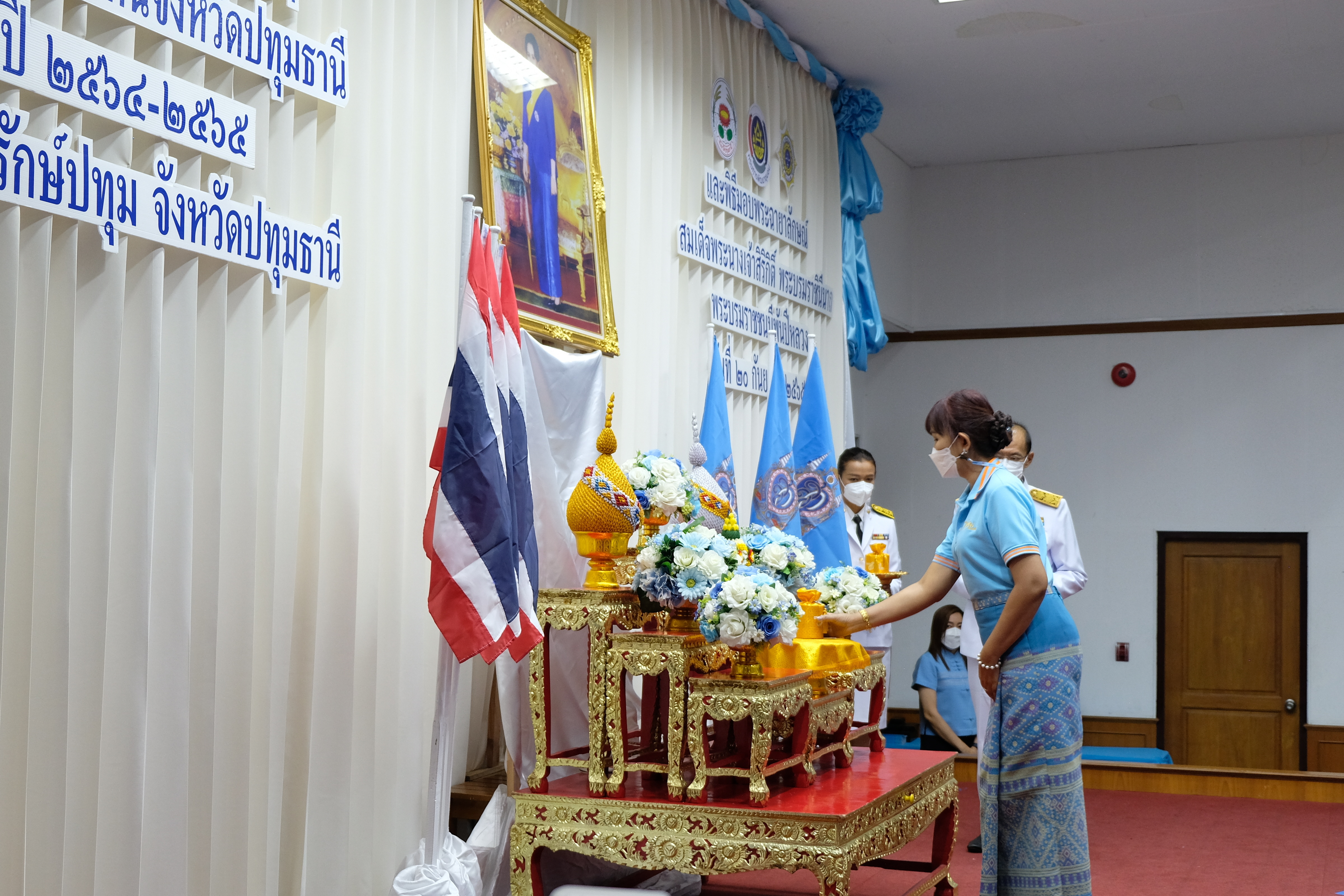 พช.ปทุมธานี “จัดพิธีมอบเงินพระราชทานขวัญถุงกองทุนแม่ของแผ่นดิน ประจำปี ๒๕๖๕”